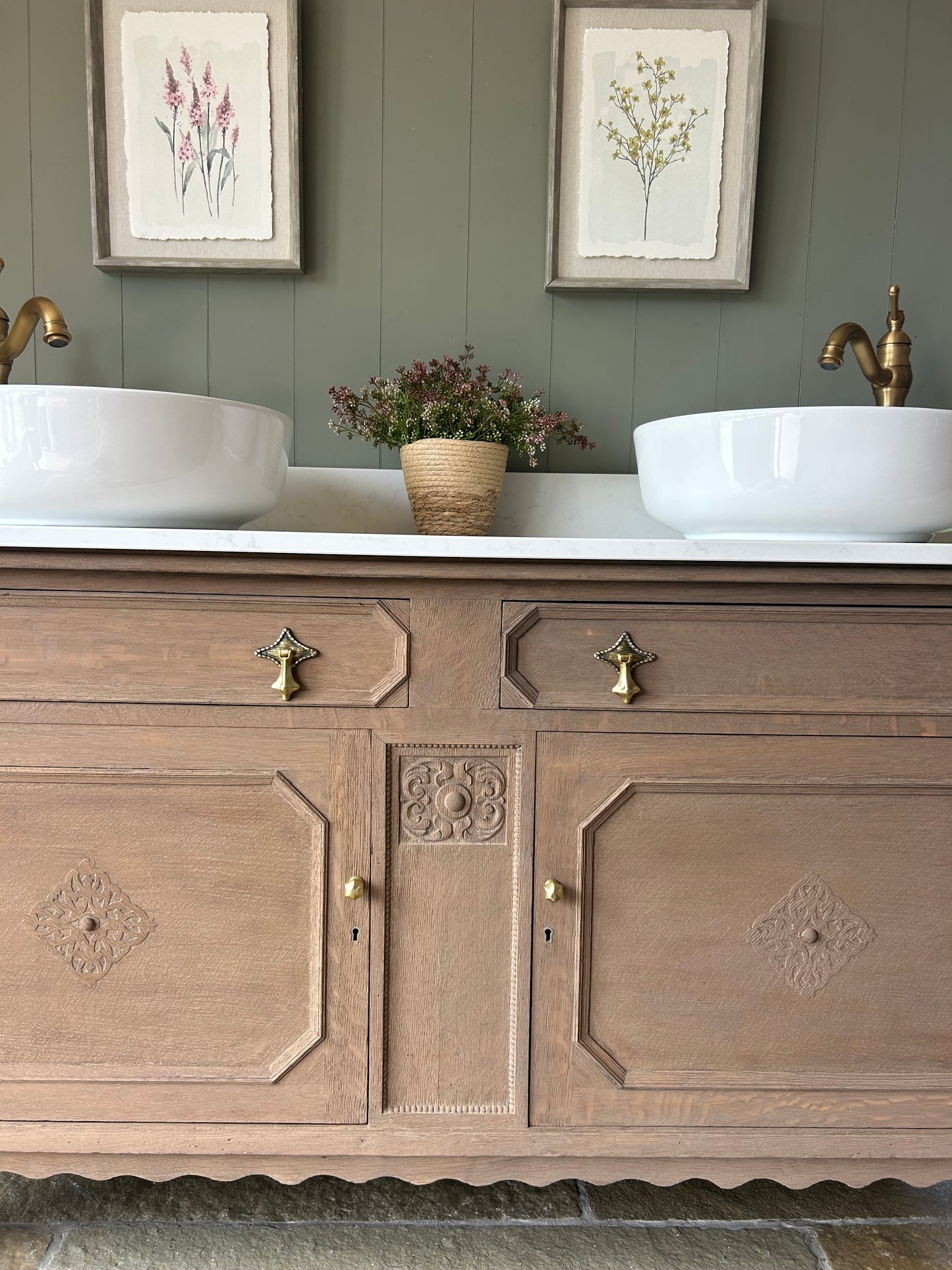 Vintage Double Vanity Sink, Solid Oak, Carrara Quartz top, basins and Upstand. (152cm wide)