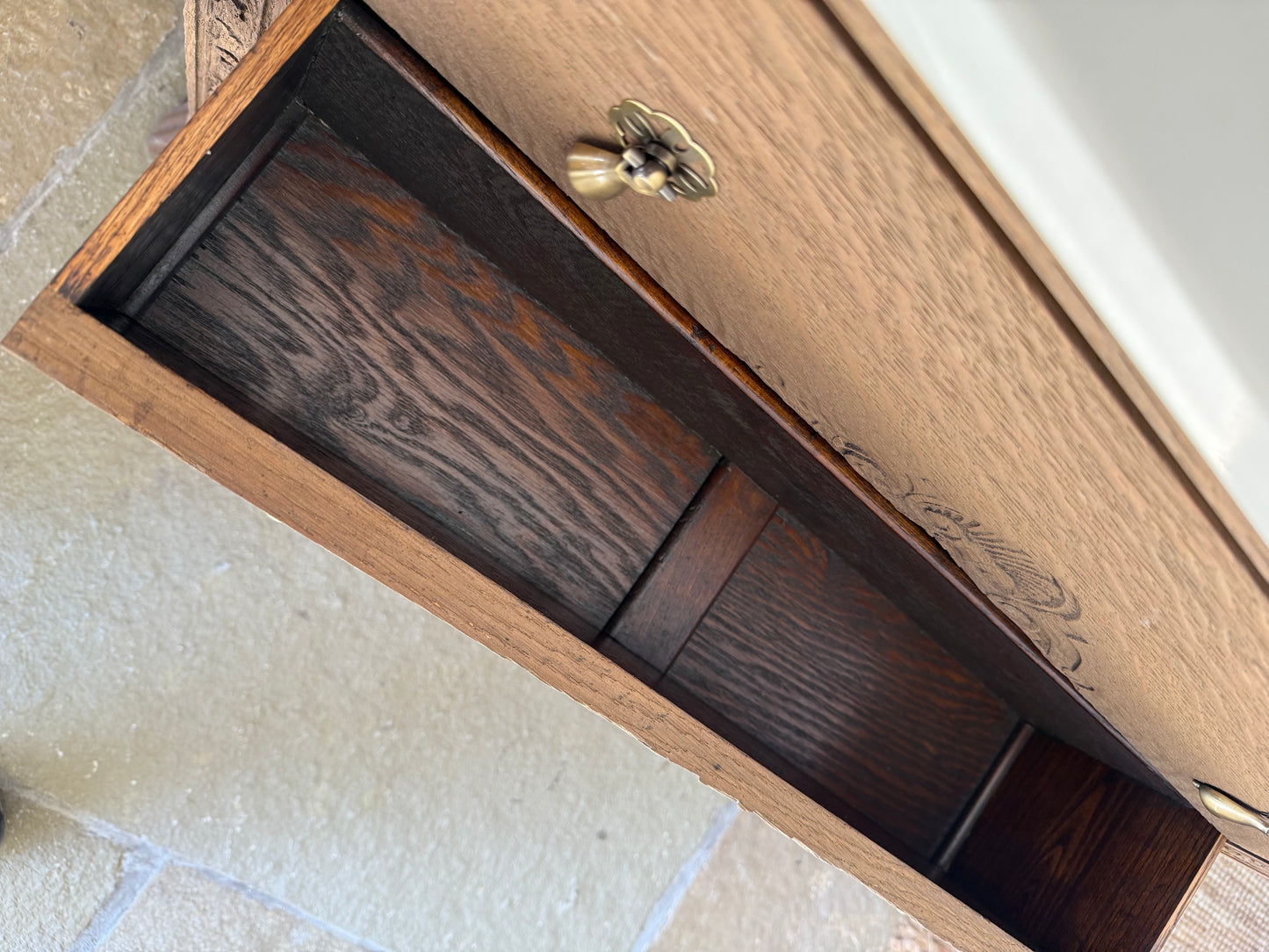 Antique Oak Small Vanity Sink Quartz top, Upstand and basin (75cm wide)