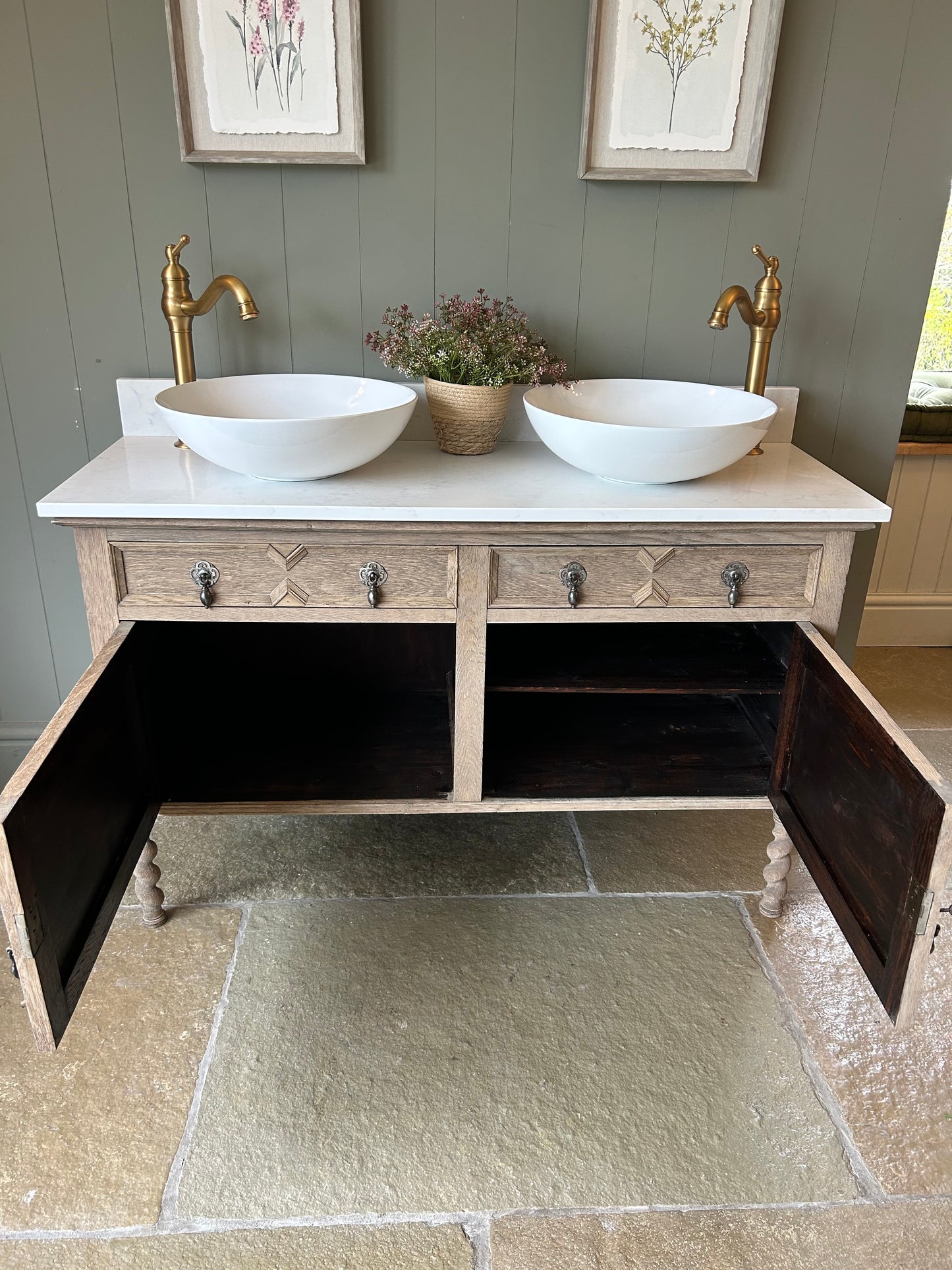 Rustic Weathered Oak Double Vanity Sink, quartz top, Upstand and two basins. (123cm wide)