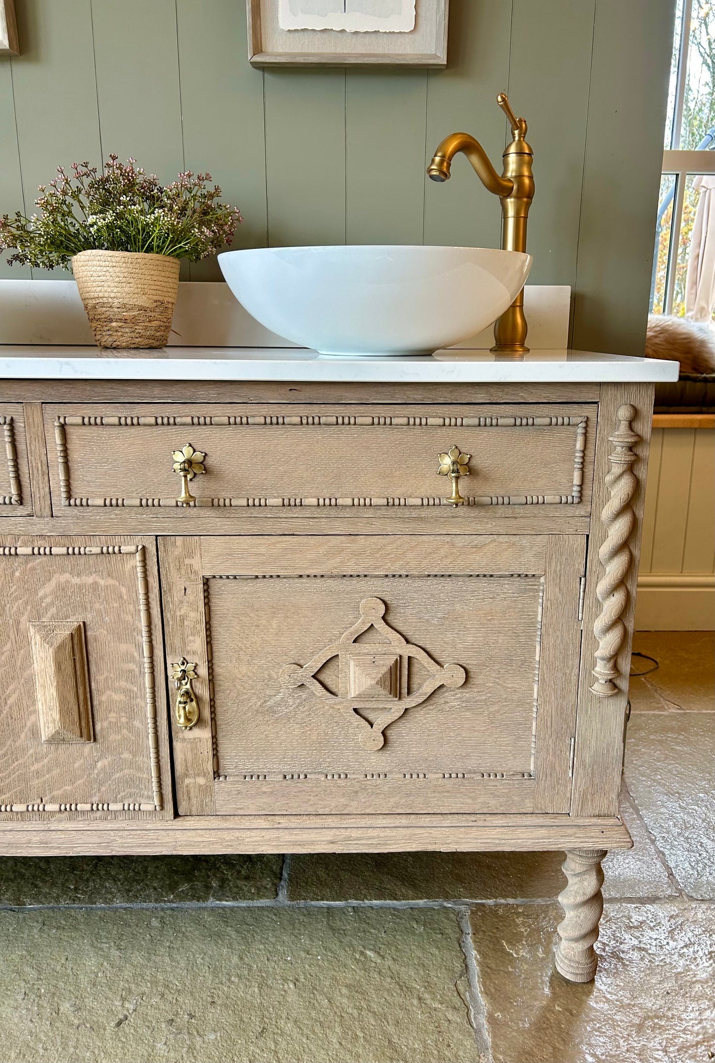 Vintage Double Vanity Sink, quartz/ Carrara marble top, Upstand and two basins (136cm wide)