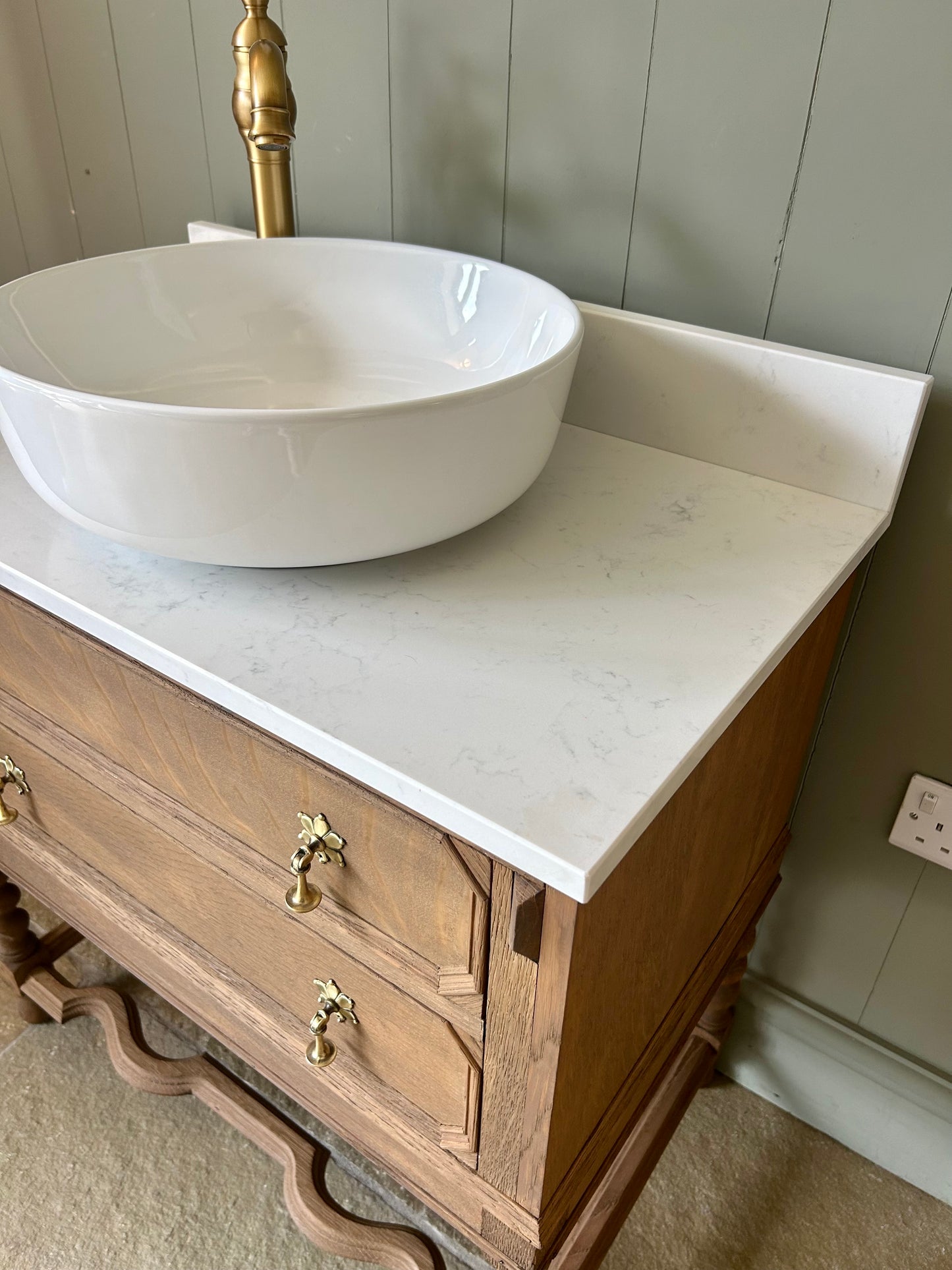 Single Solid Oak Vanity Sink, Carrara Quartz top, countertop basin and Upstand. (77cm wide)