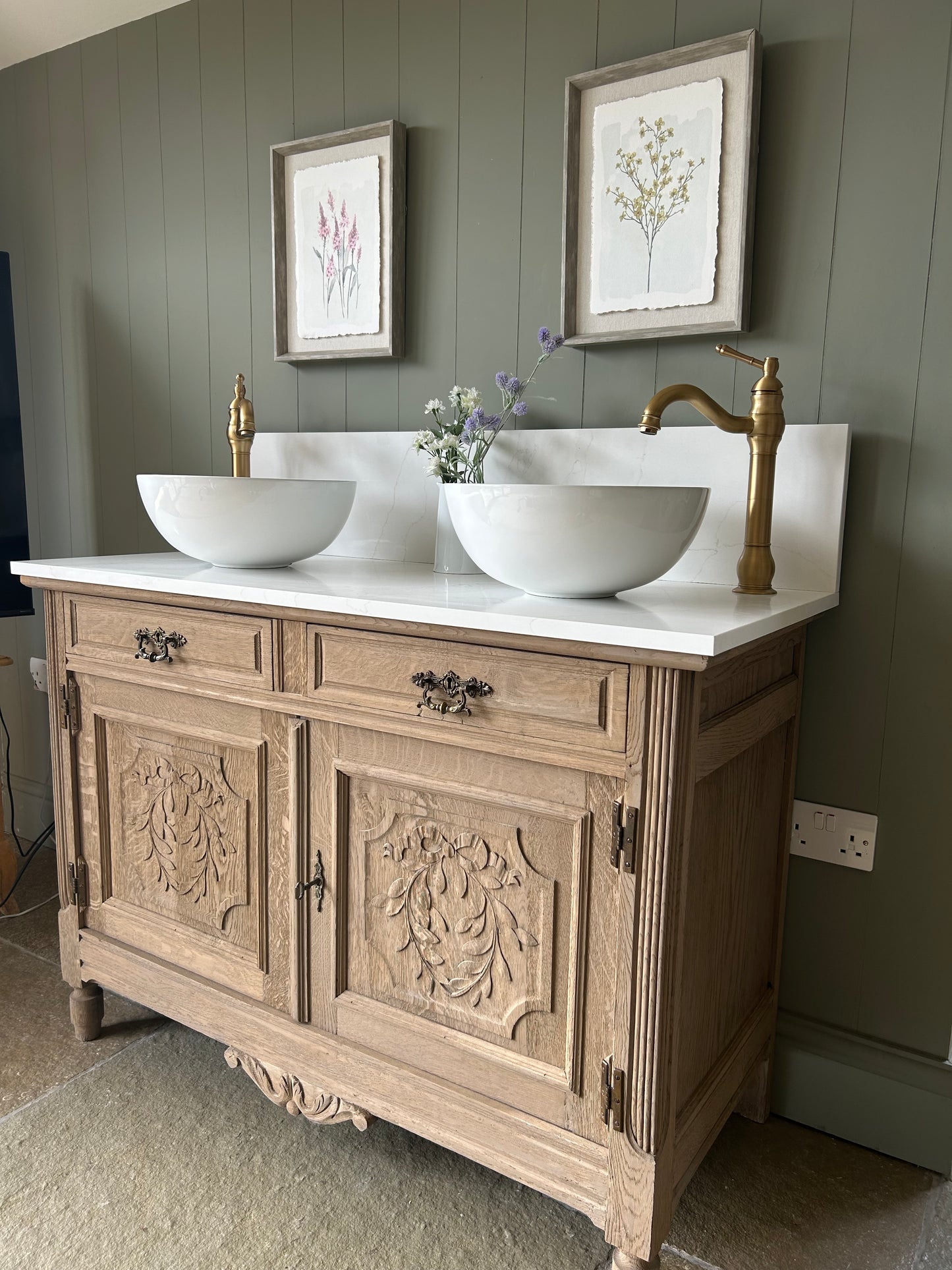 Vintage Double Vanity Sink with Marble / Quartz top and Upstand.