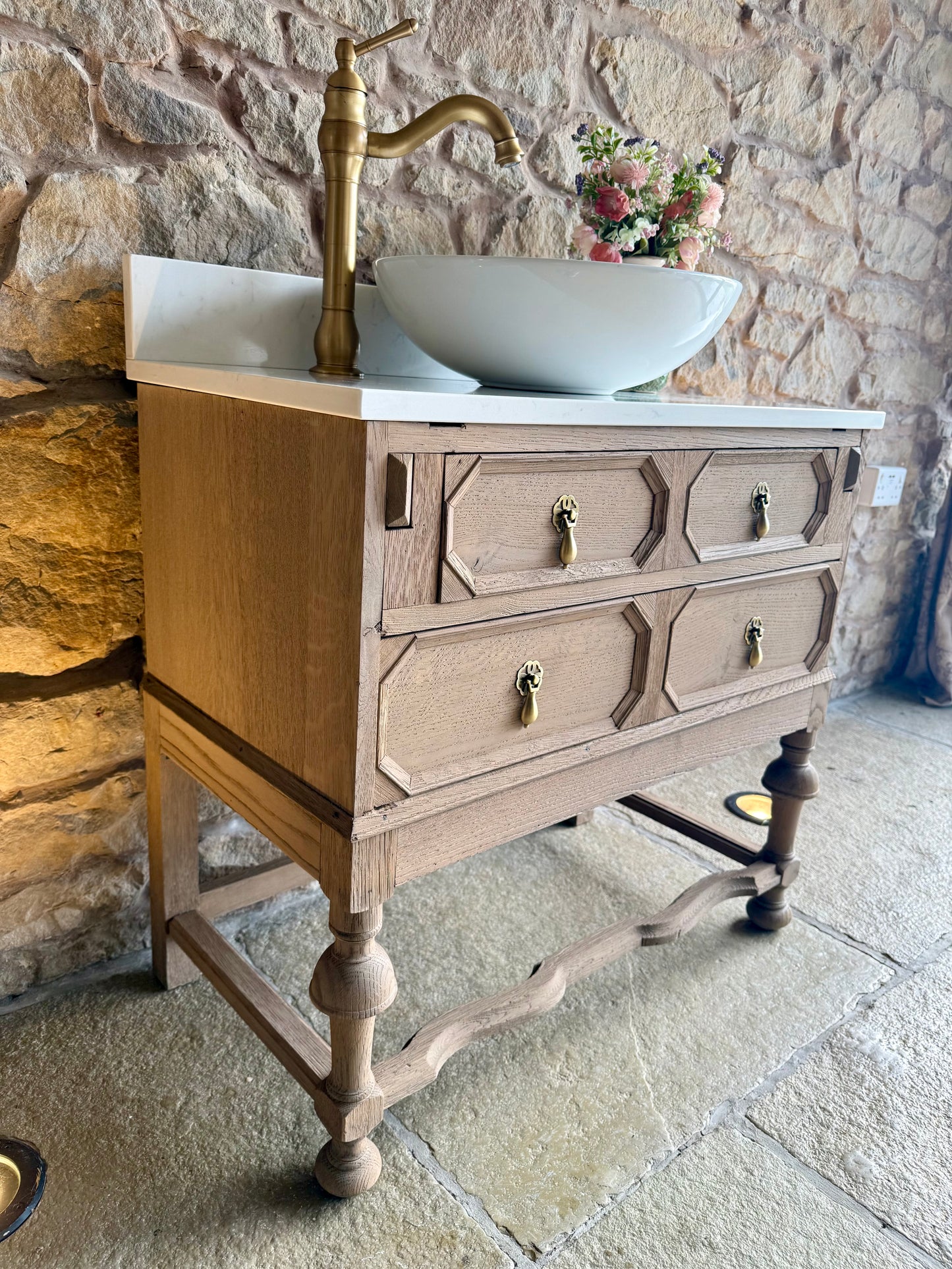 Small Vintage Vanity Unit, Quartz top, Upstand and Basin. (78cm wide)