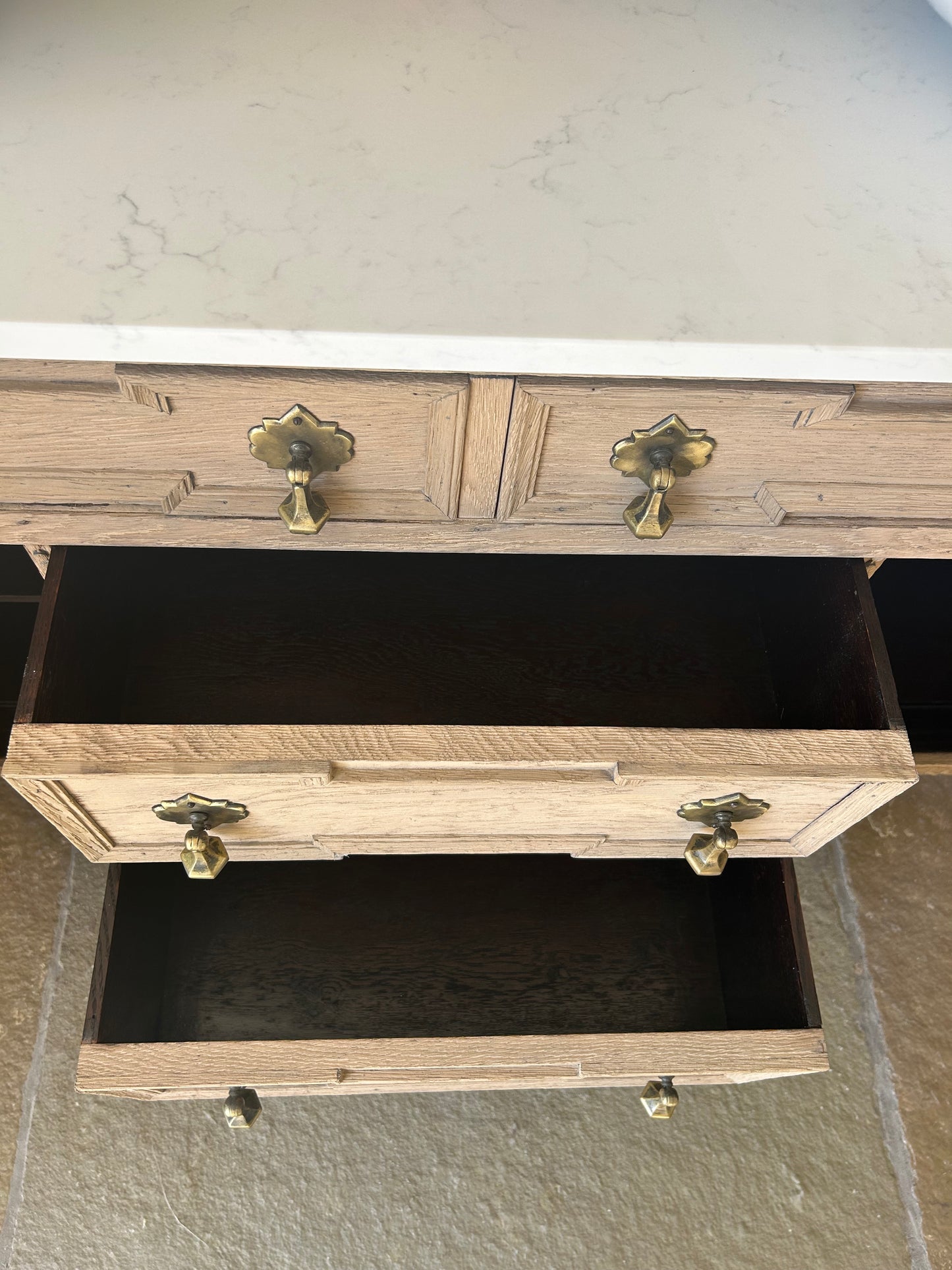Vintage Oak Double vanity sink (147cm wide) quartz top, Upstand and basins