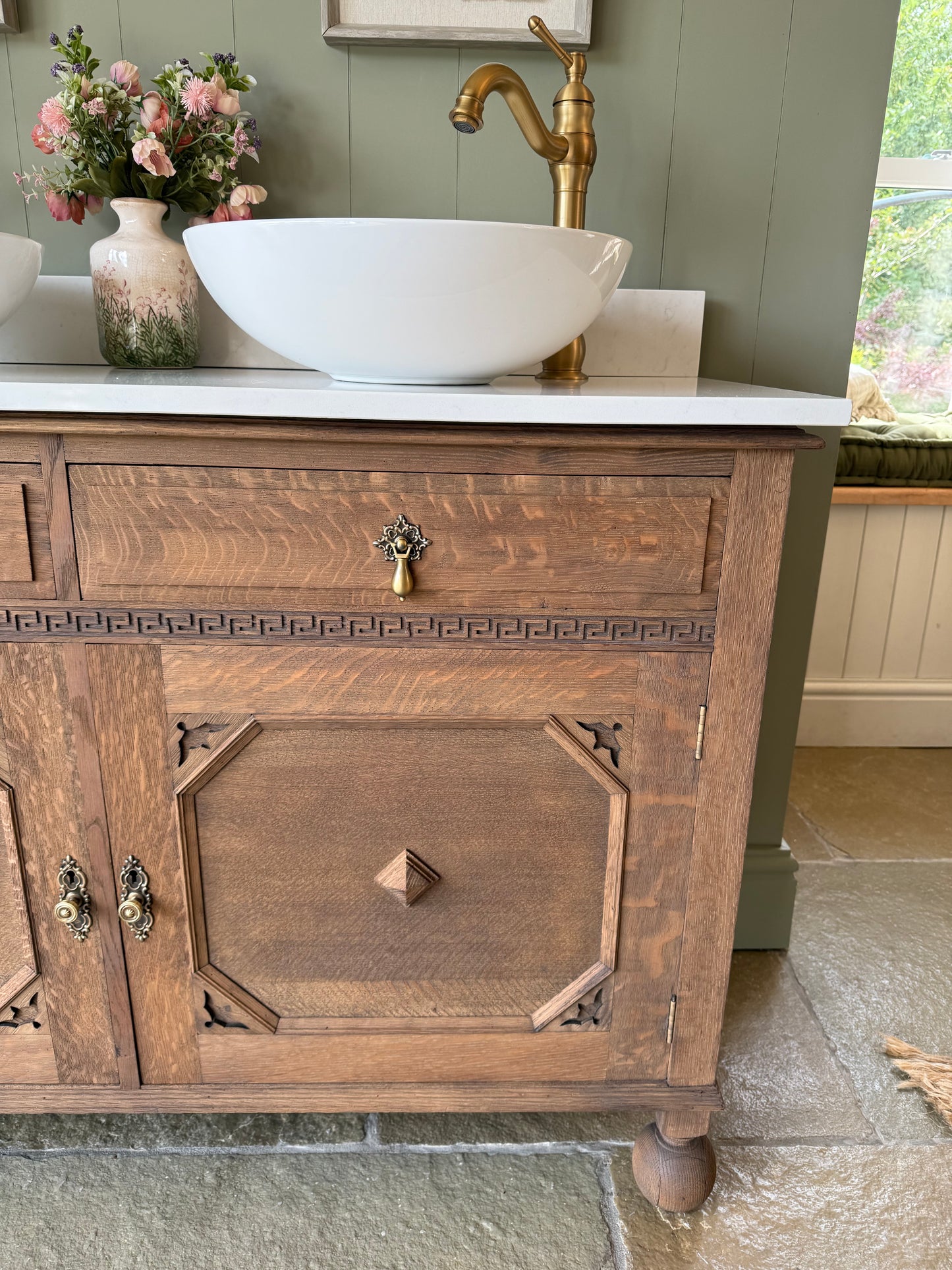 Vintage Oak Double Vanity Sink, Quartz top, Upstand and basins. (124cm wide)