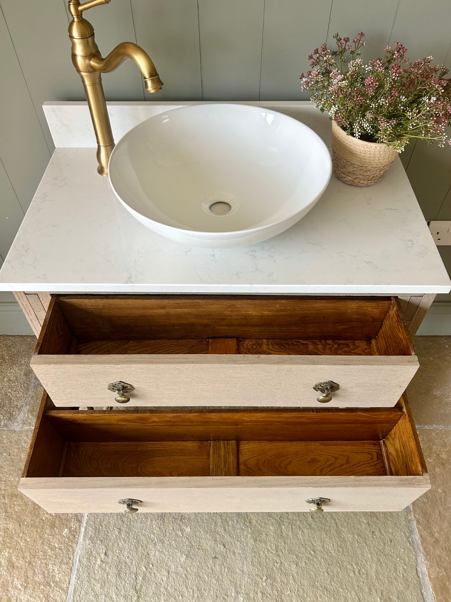 Solid Oak Vanity Sink with Quartz top, Upstand and basin 79cm wide