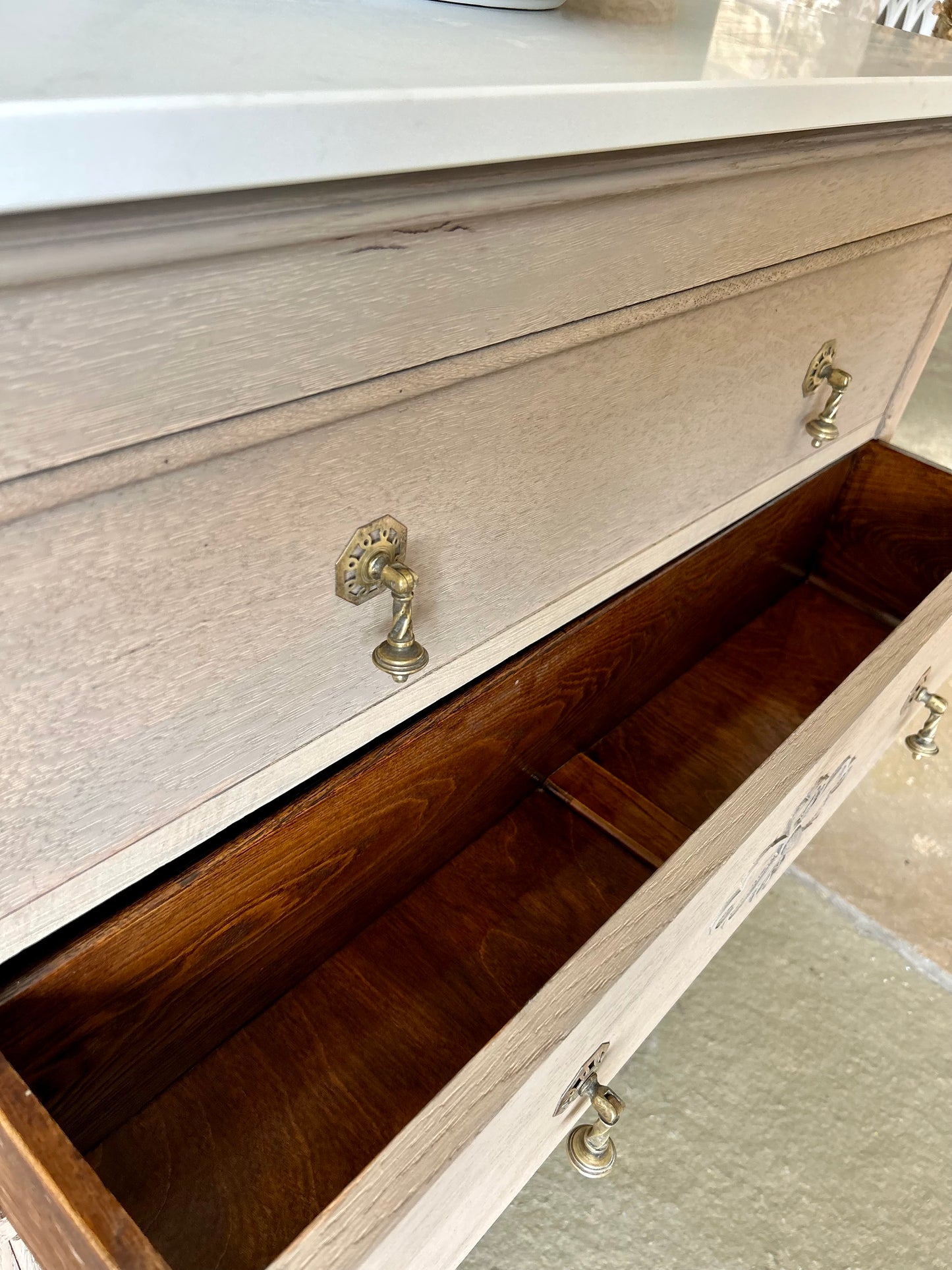 Single Vanity Sink, Quartz Top, Upstand and two basins (94cm wide)