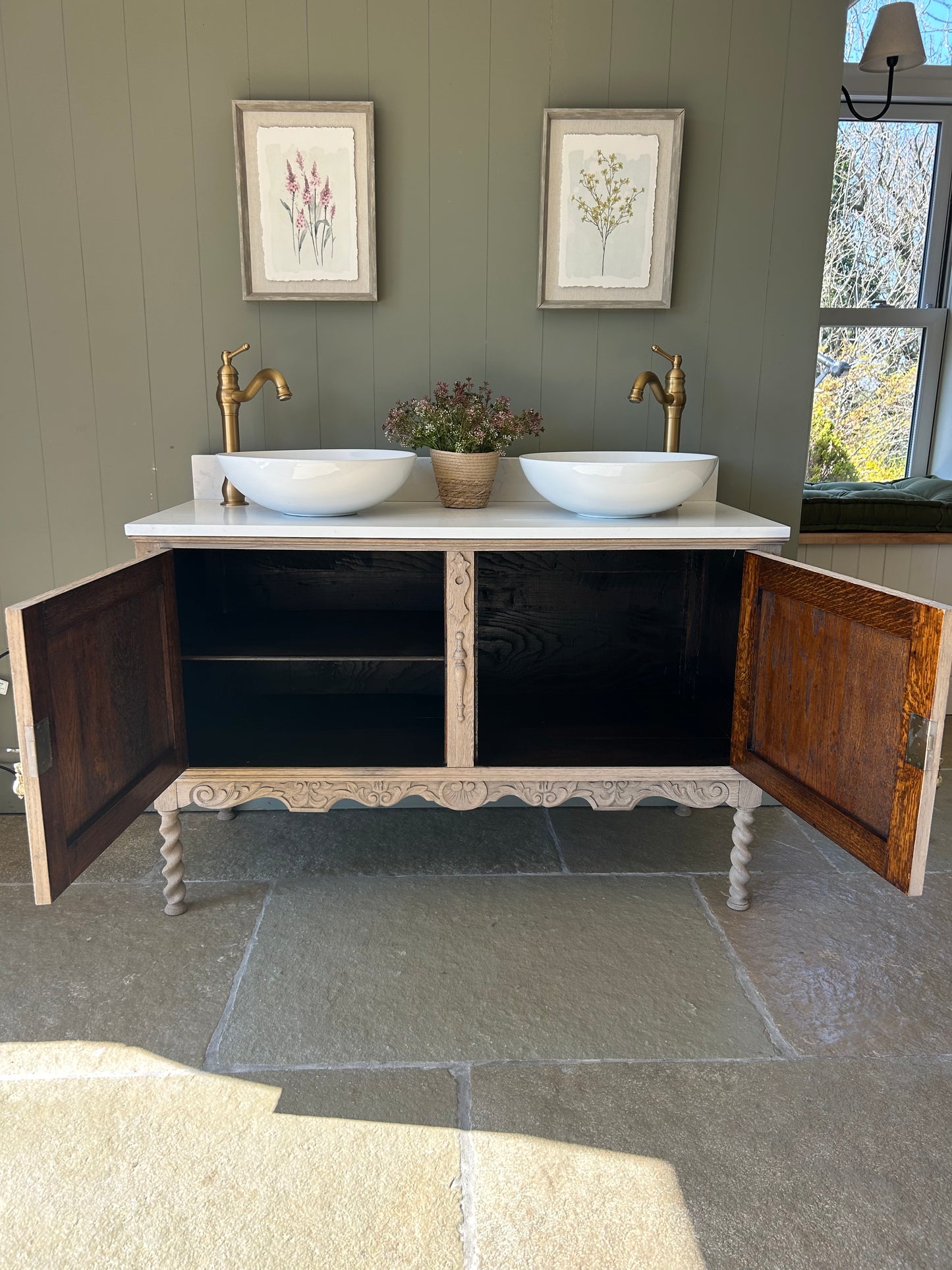 Ornate Vintage Double Vanity Sink, quartz top, Upstand and basins. 121cm wide