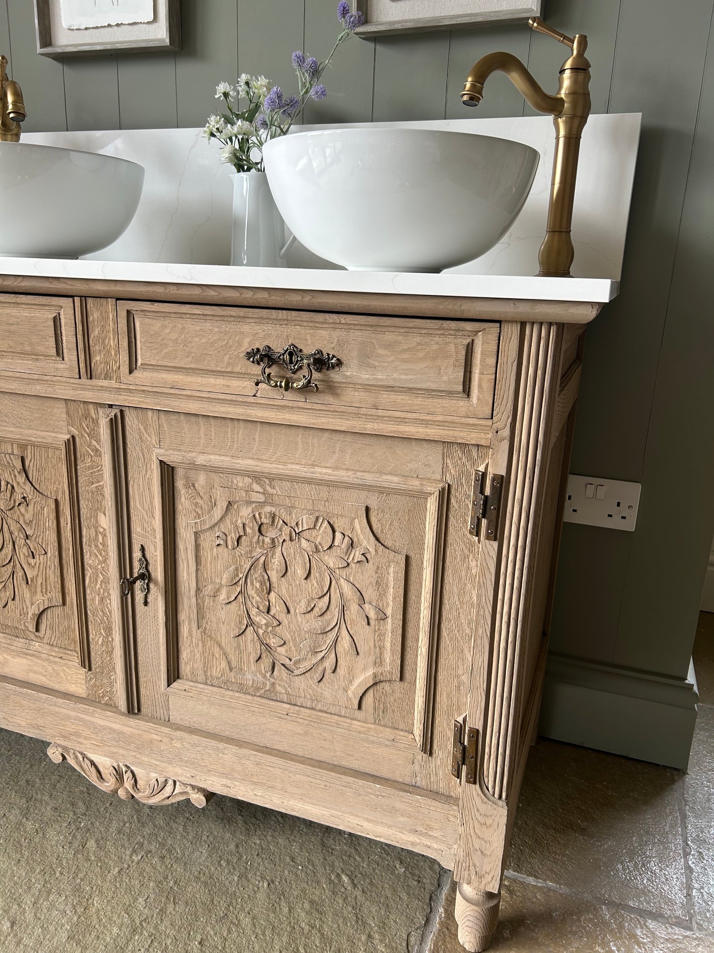 Vintage Double Vanity Sink with Marble / Quartz top and Upstand.