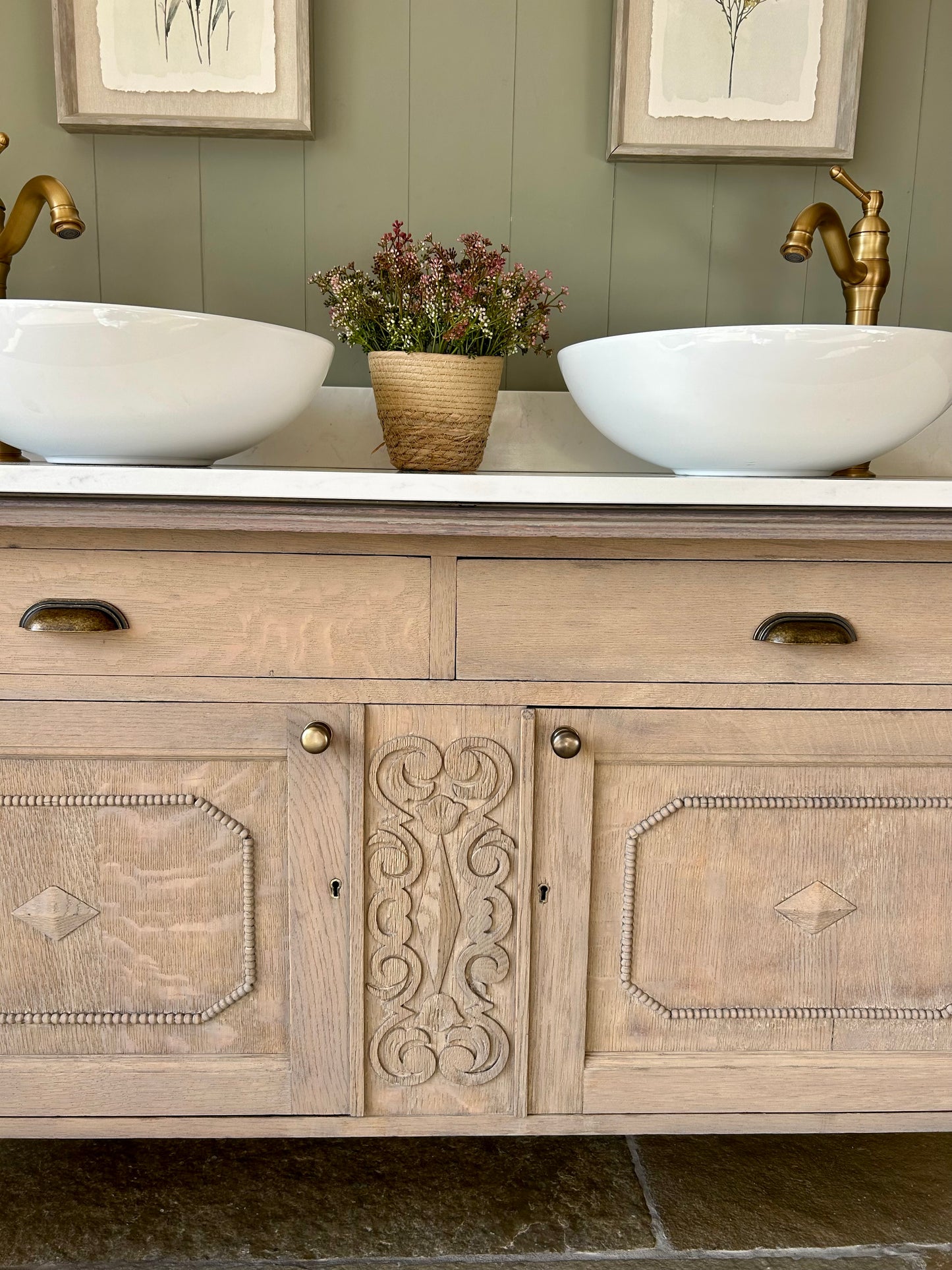 140cm Double Vanity Sink in Solid Weathered Oak, quartz top, basins and Upstand