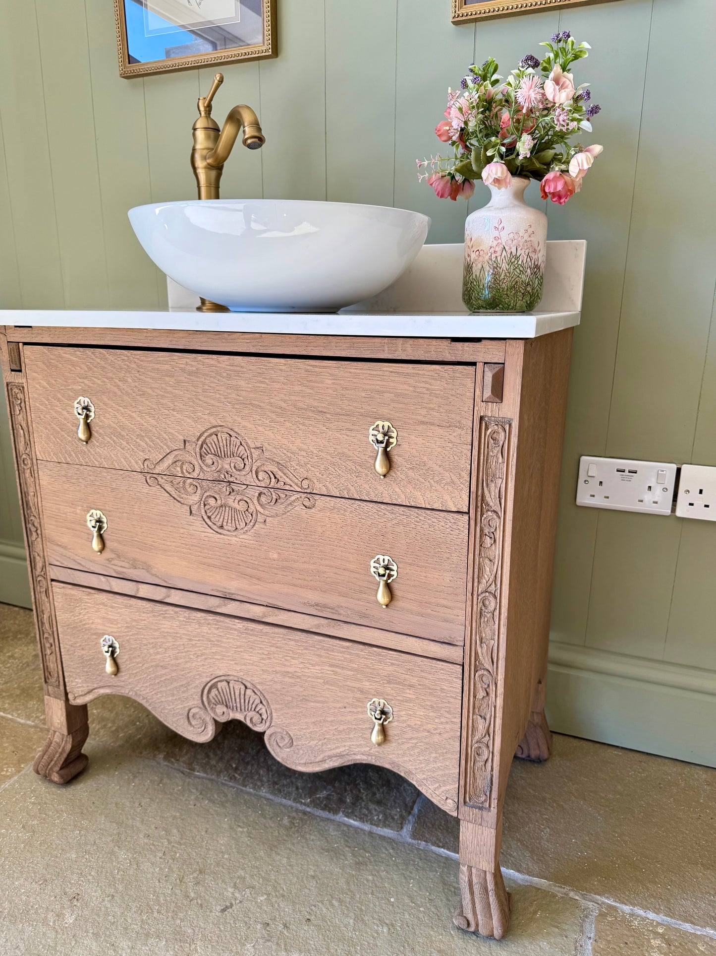 Antique Oak Small Vanity Sink Quartz top, Upstand and basin (75cm wide)