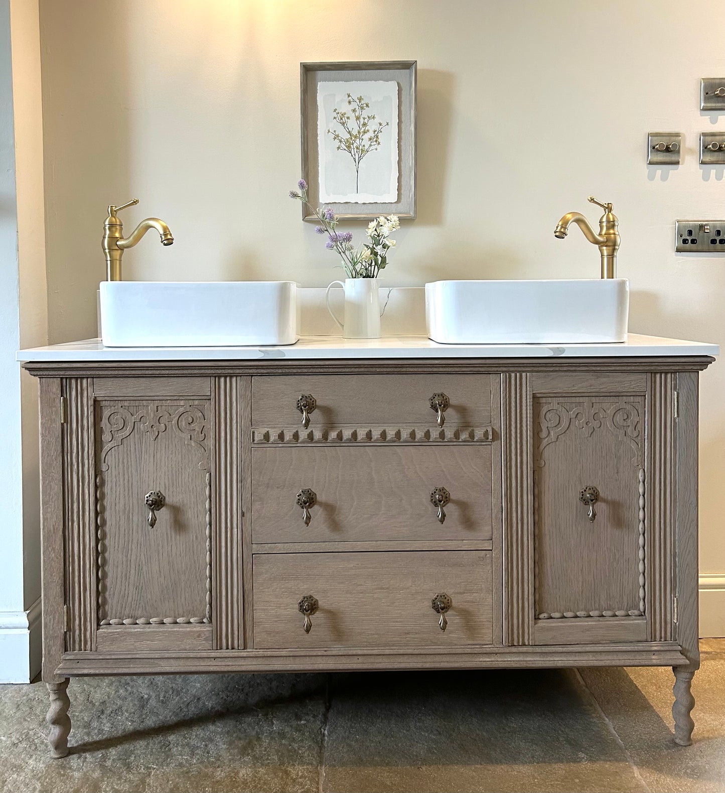 Large Double Vanity Sink Unit.