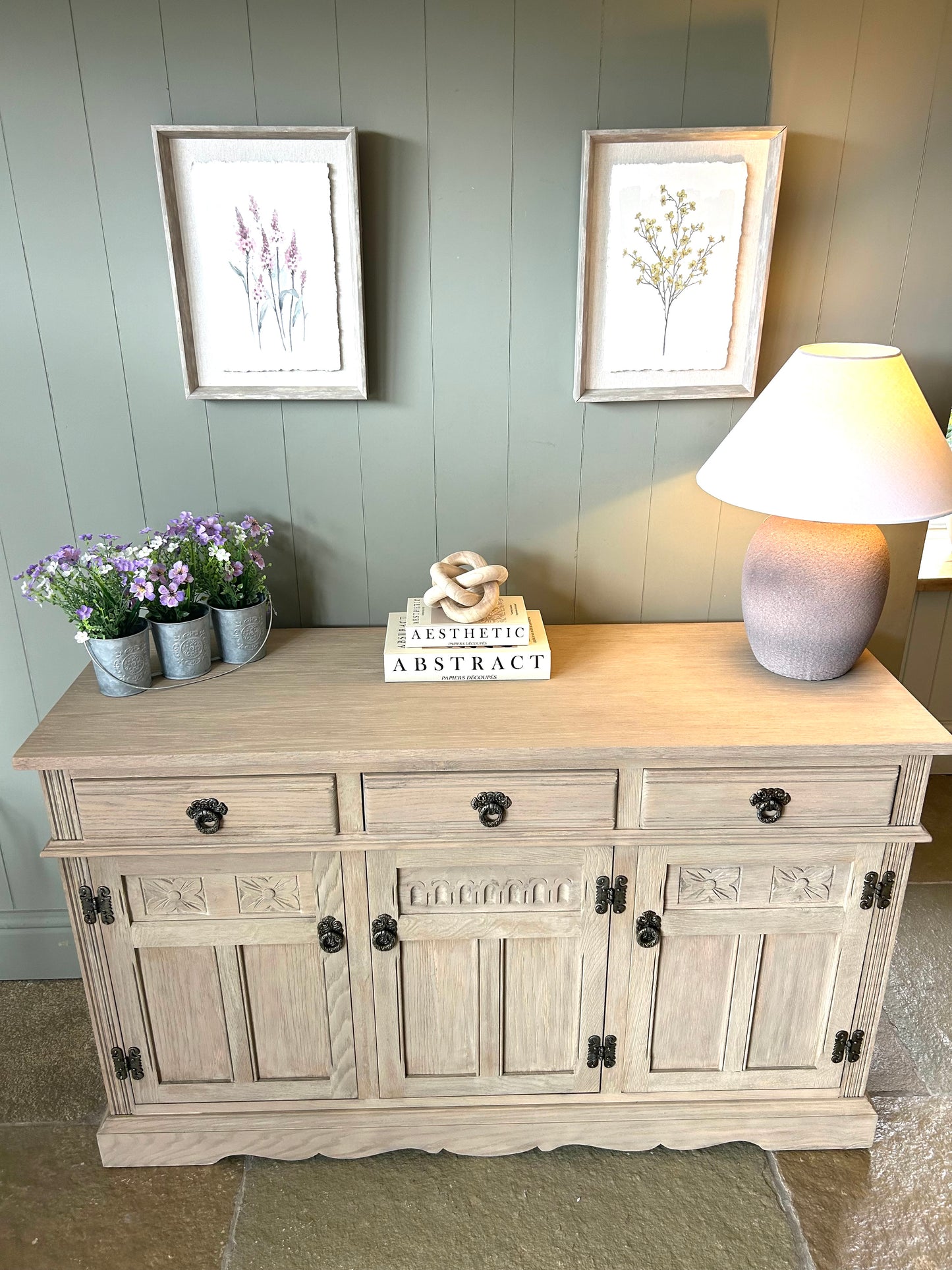 Medium Sideboard in Weathered Oak