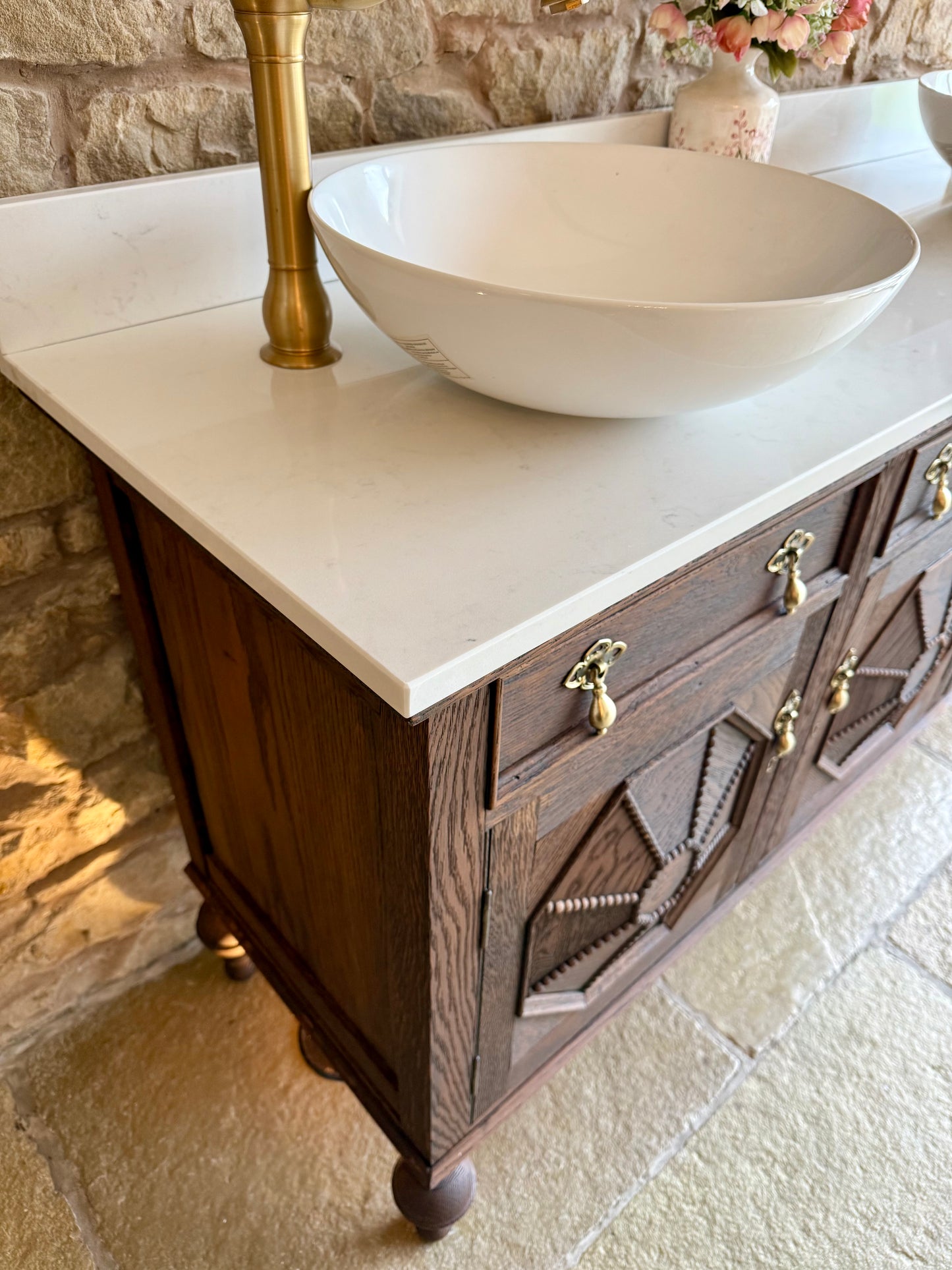 Large Vintage Vanity Sink in a Classic Dark Oak, Quartz Top, Upstand and Two Basins (154cm)