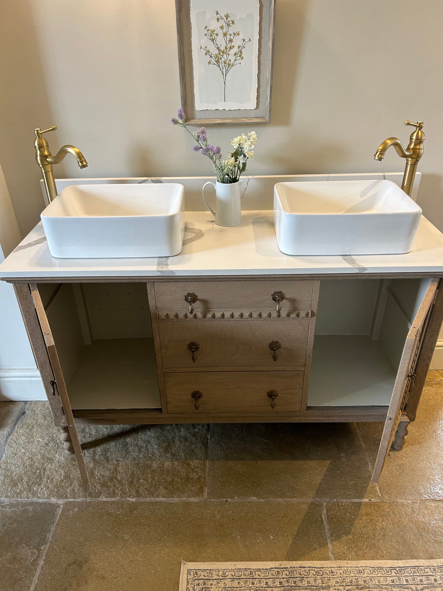 Large Double Vanity Sink Unit.