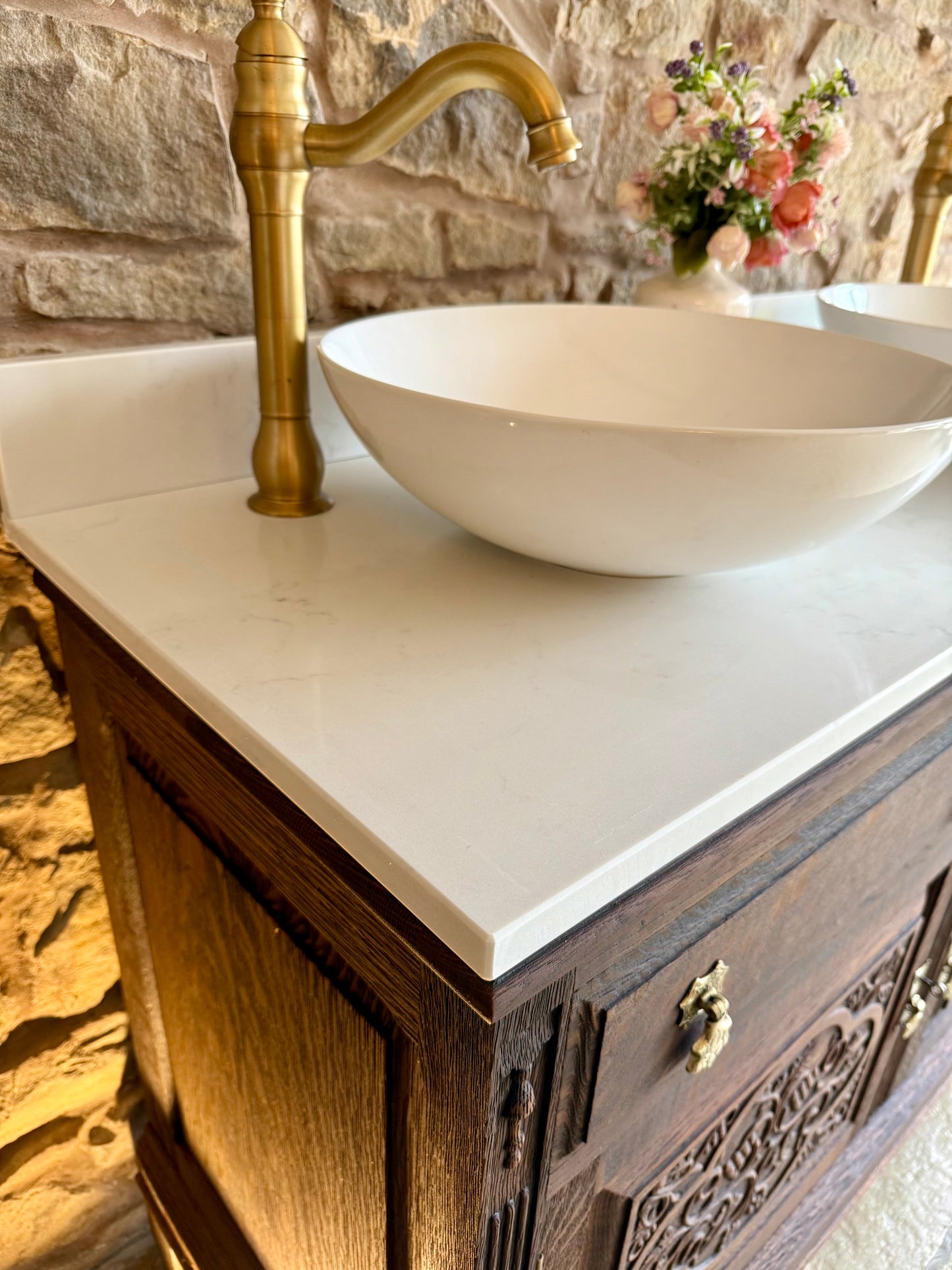 Vintage Ornate Solid Oak Double Or Single Vanity Sink Unit, Carrara Quartz Top, Upstand and two basins (126cm wide)