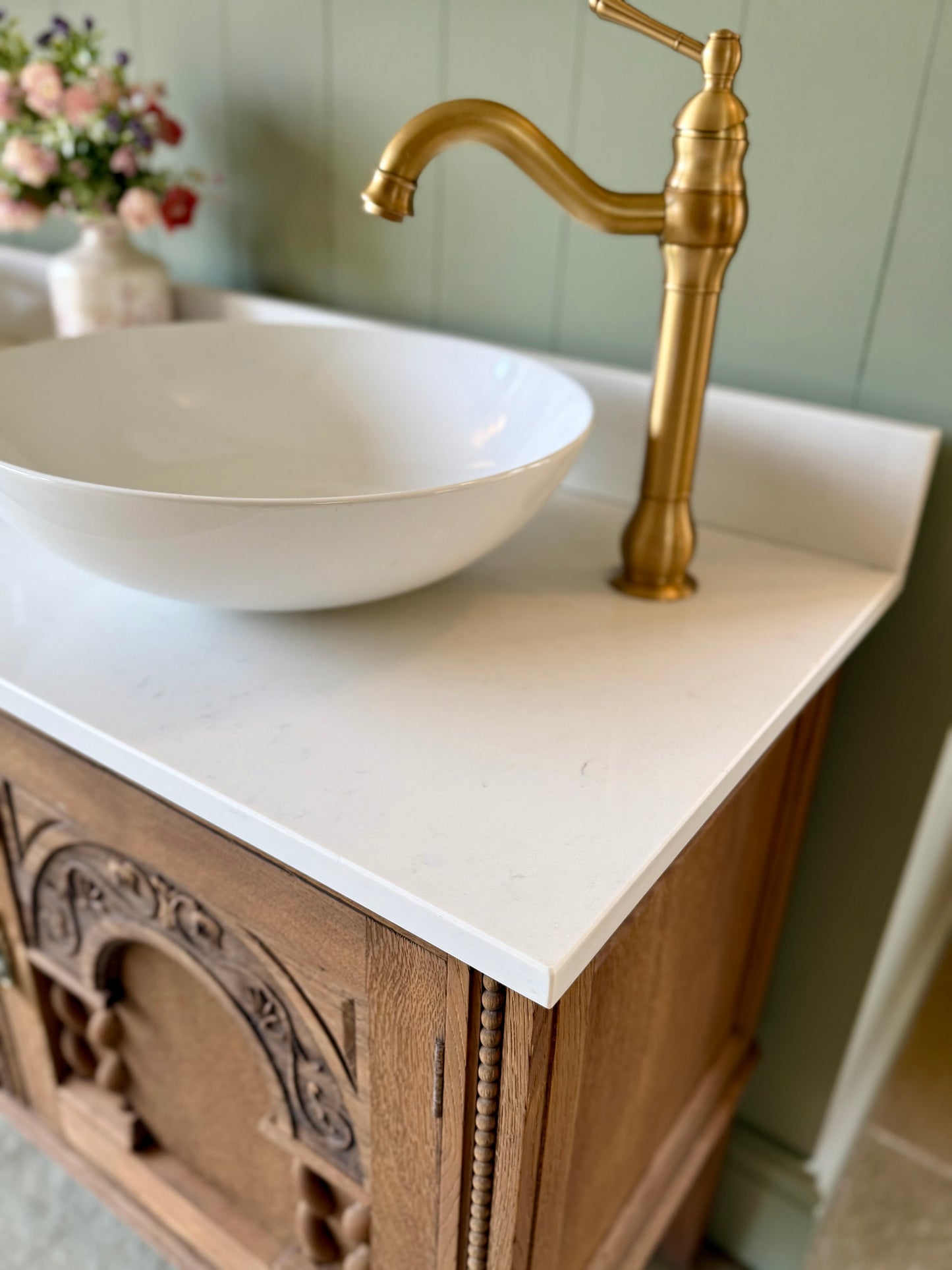 Large Oak Vanity Sink, Carrara Quartz top, Upstand and two basins. (154cm wide)
