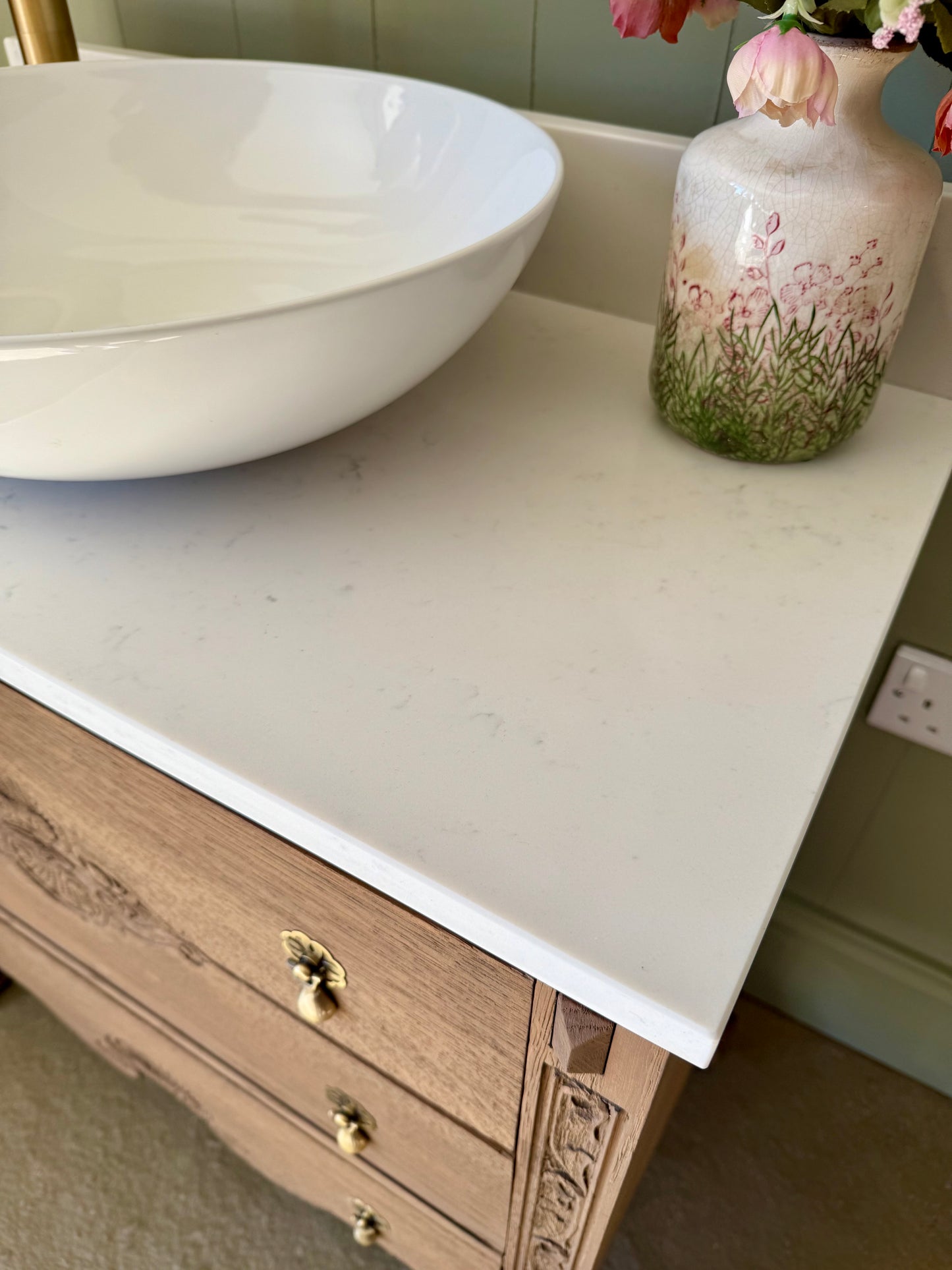 Antique Oak Small Vanity Sink Quartz top, Upstand and basin (75cm wide)