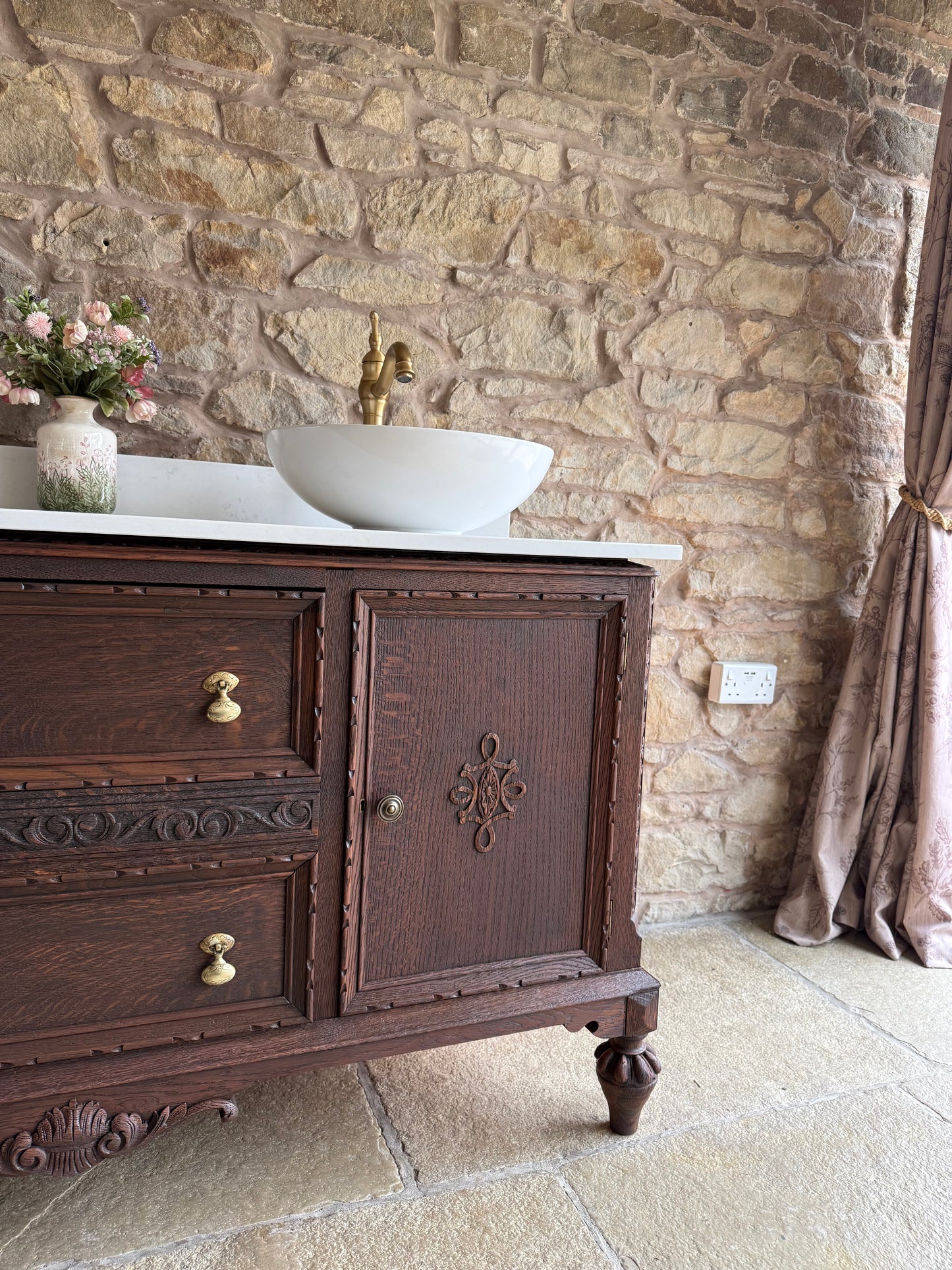Beautiful Carved Oak Double Vanity Sink, Quartz Top, Upstand and two basins. (150.5cm)