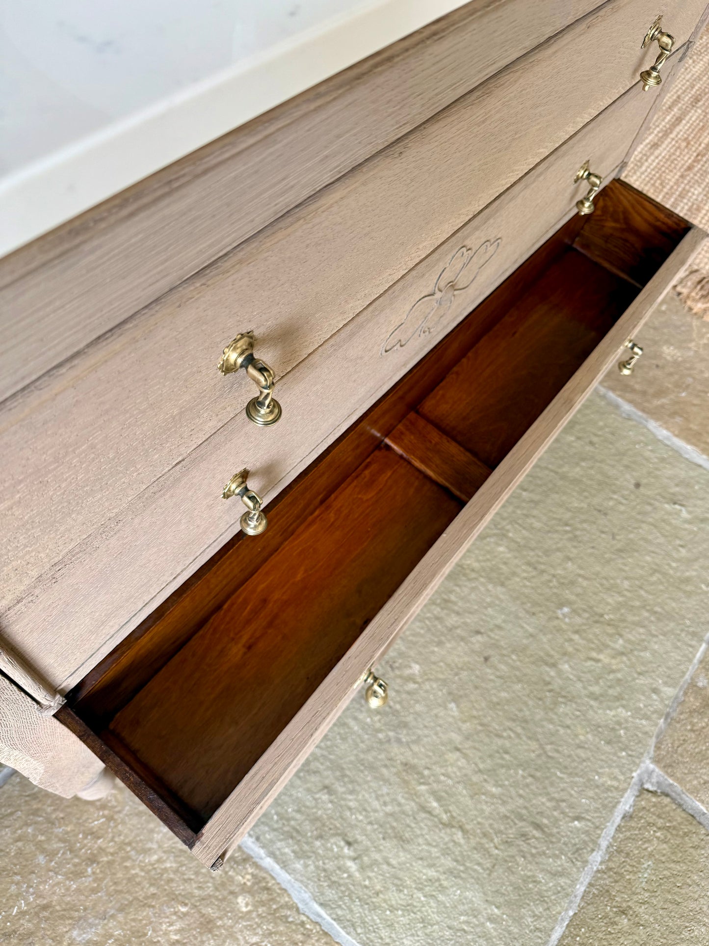 Light Oak Single Vanity Sink,  Quartz top, Upstand and basin (100.5cm wide)