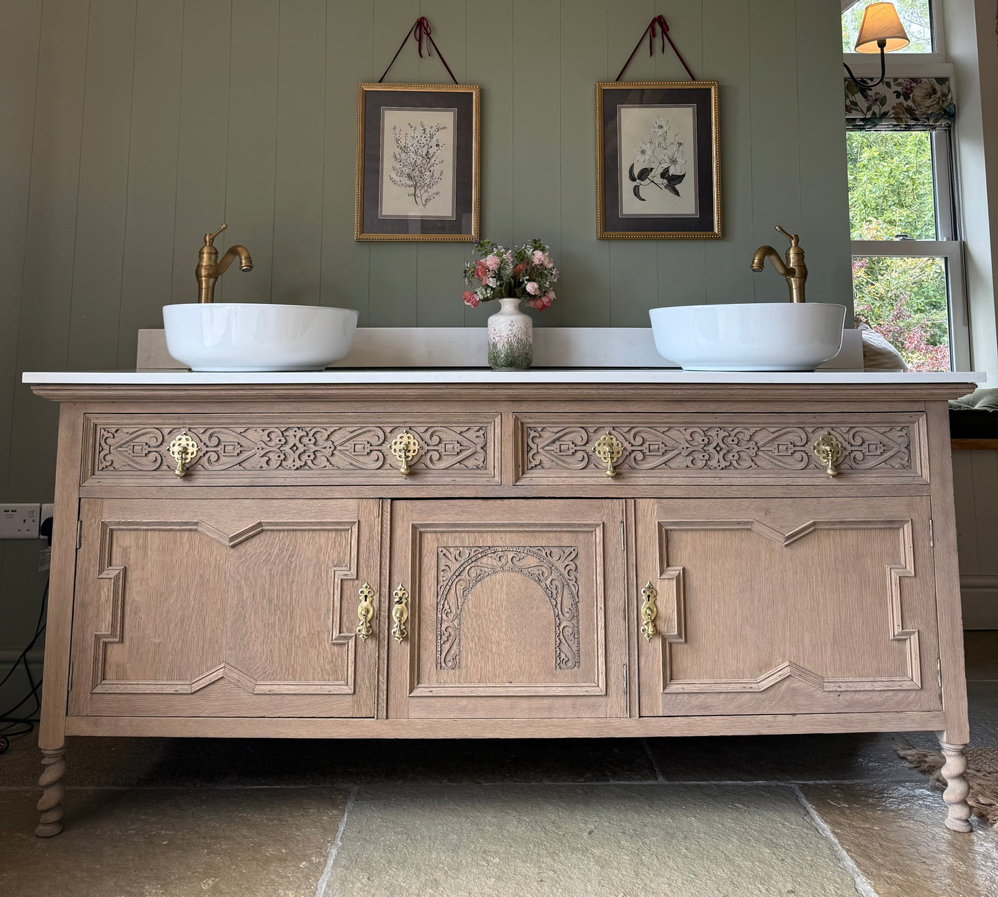 Large Double Vanity Sink, Quartz top, Upstand and two basins (186cm wide)