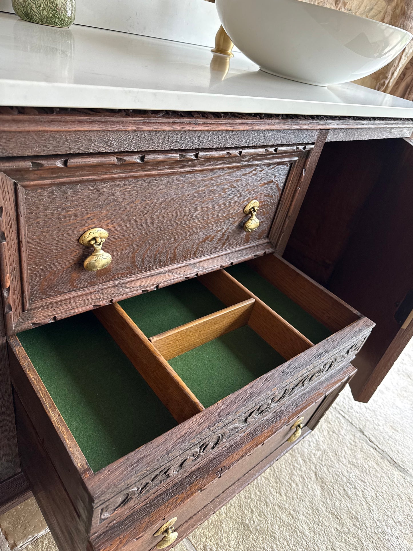Beautiful Carved Oak Double Vanity Sink, Quartz Top, Upstand and two basins. (150.5cm)