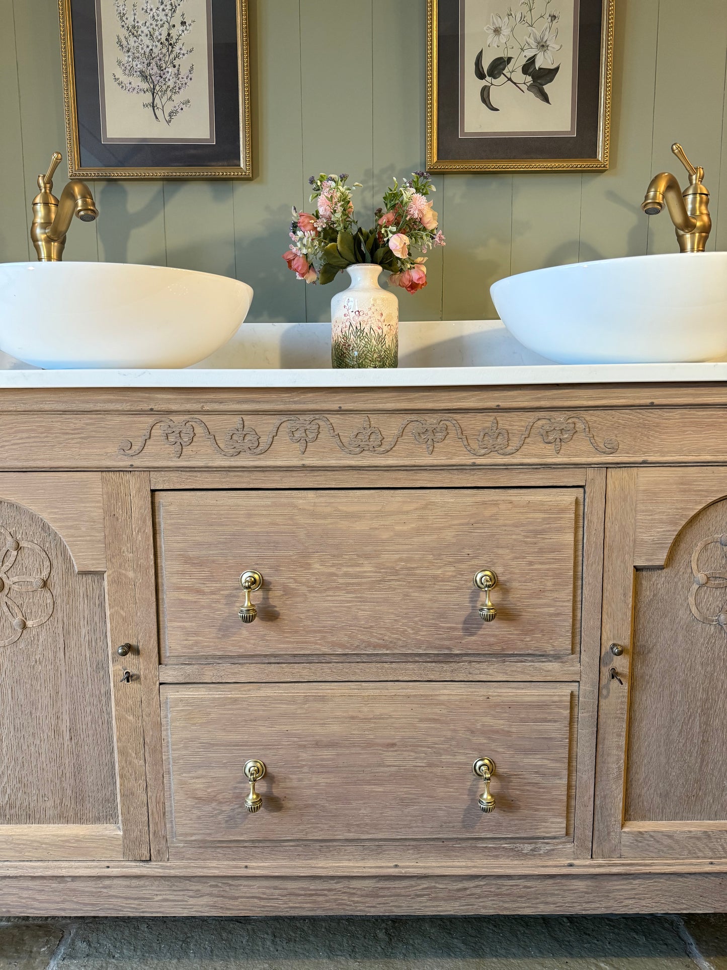 Vintage Oak Double Vanity Sink, Quartz top, Upstand and two basins (138cm wide)
