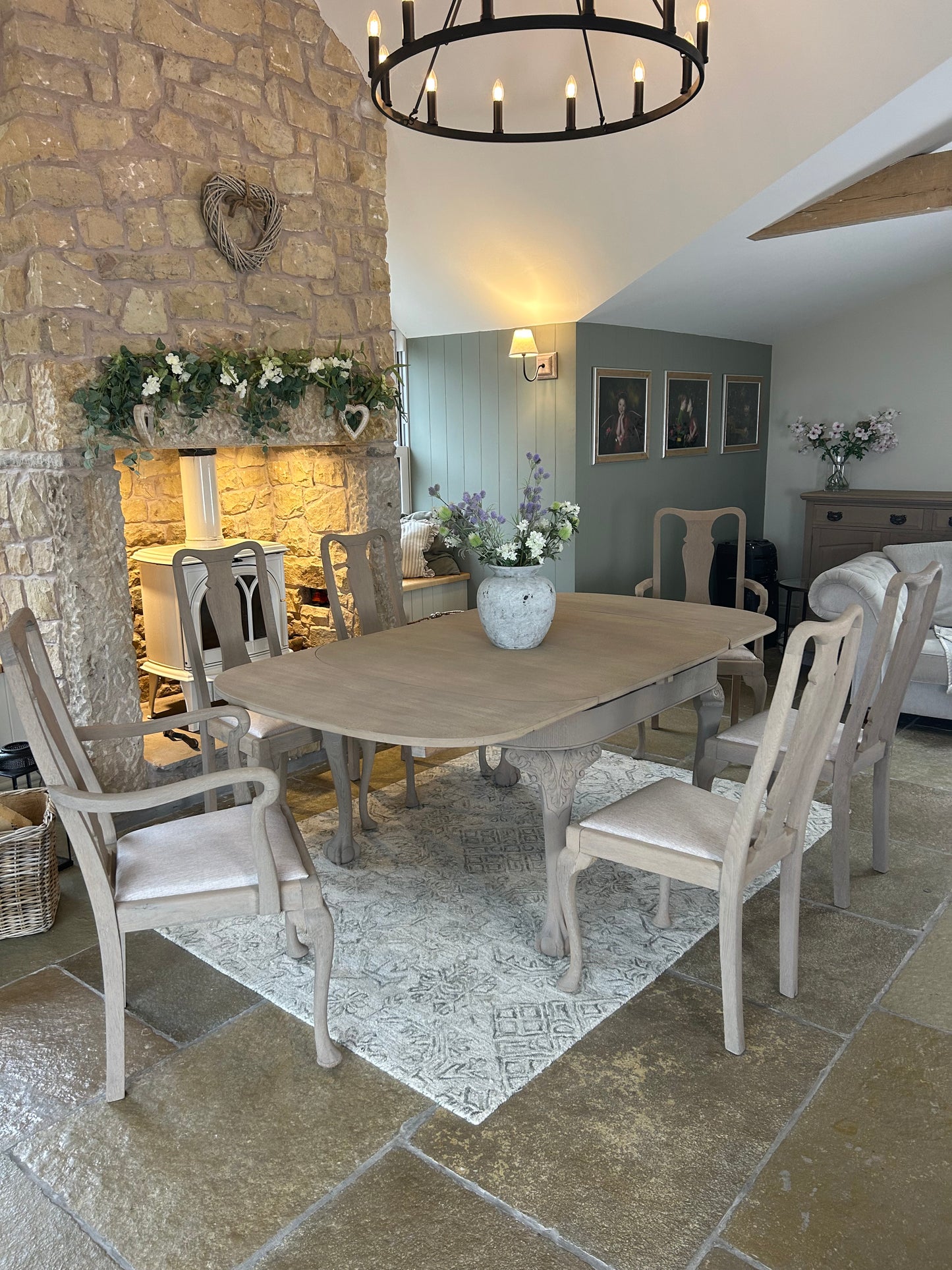 Vintage Oak 6 Seater Dining Set With Claw Foot