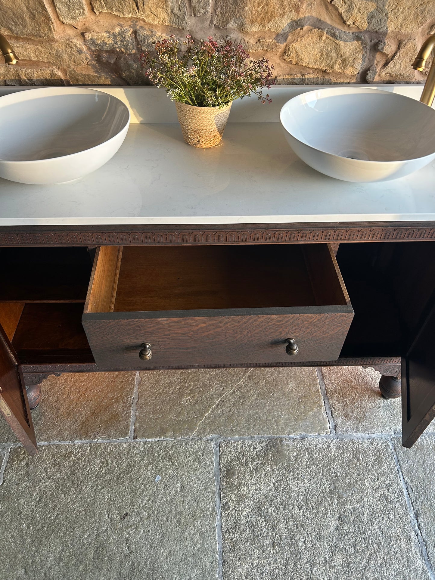 Double Vanity Sink Unit with marble/quartz top, Upstand and basins. 139cm wide
