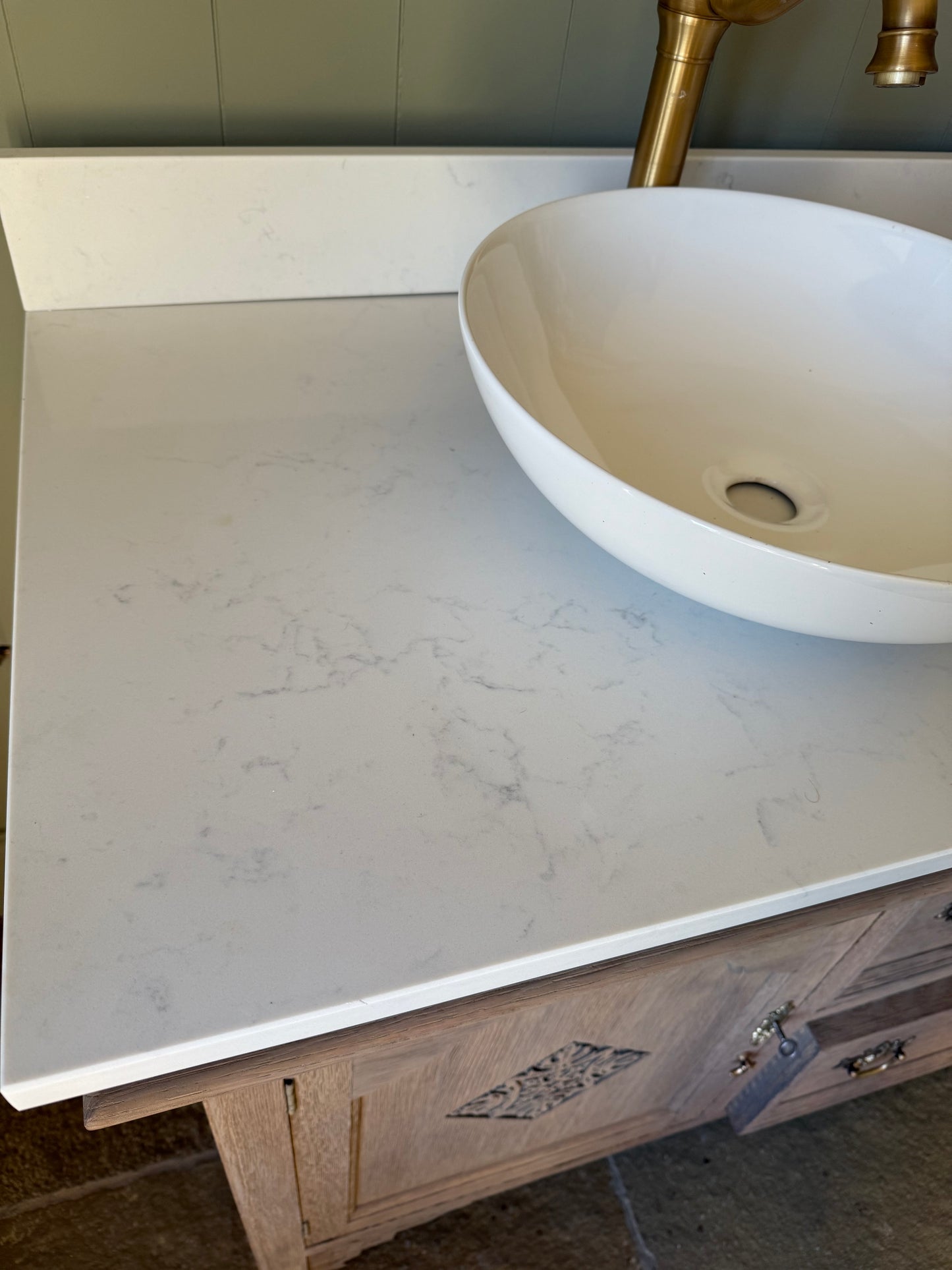 Large Vintage Vanity Sink, Carrara Quartz top, Upstand and two basins (168cm wide)