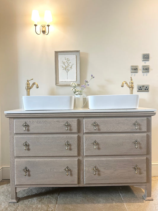 Double Vanity Sink with Quartz top.