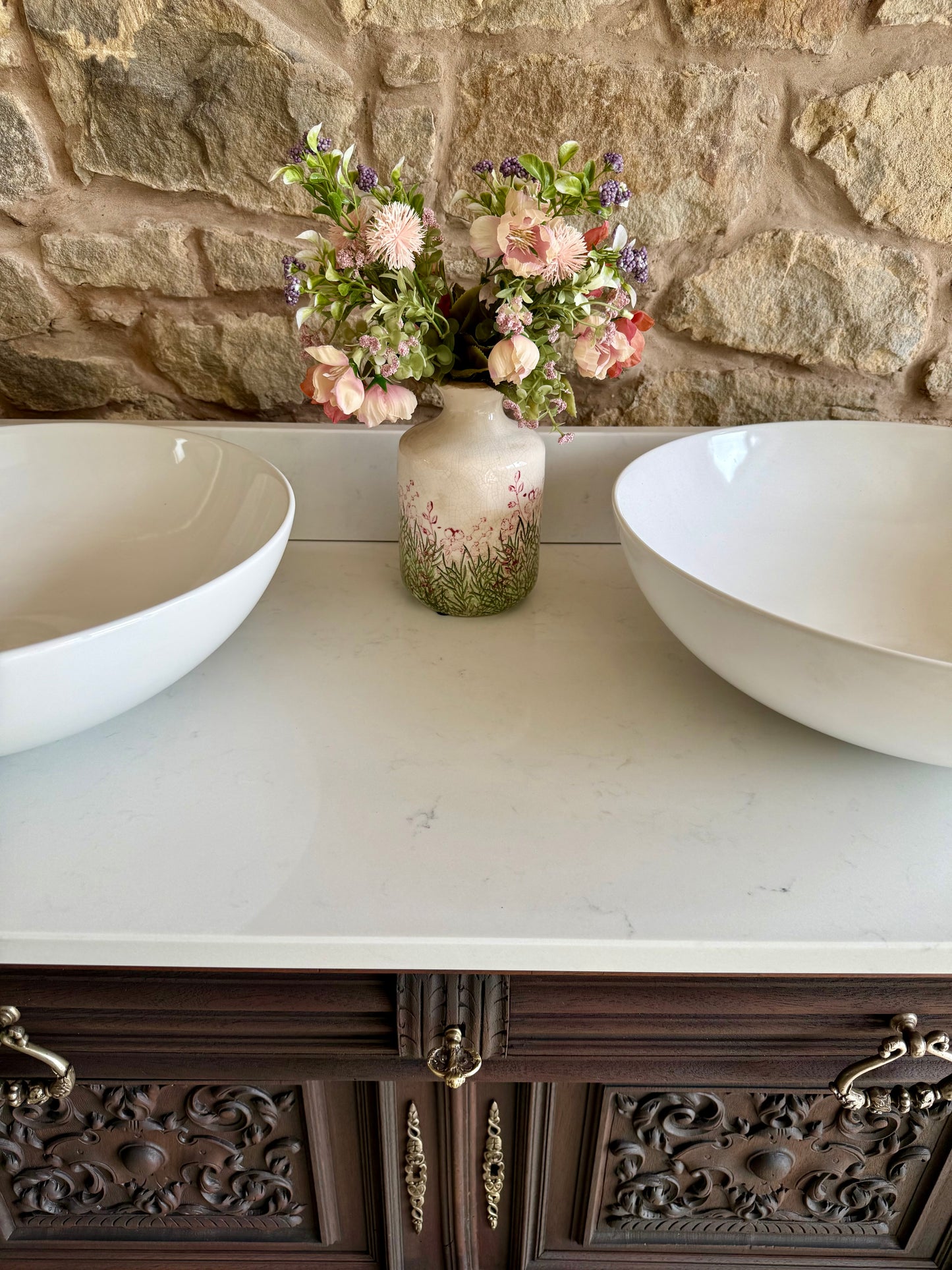Antique Classic Dark Double Vanity Sink Unit, Quartz Top, Upstand and Two Basins (124cm wide)