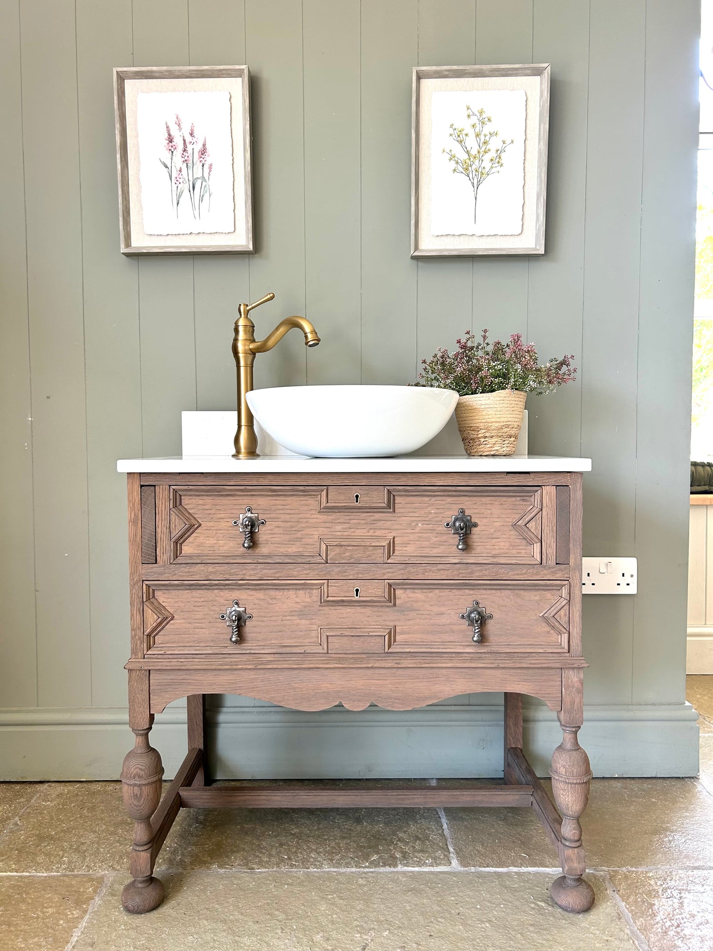 Vintage Single Mid Oak Vanity Sink, Quartz top, Upstand and basin (78cm wide)