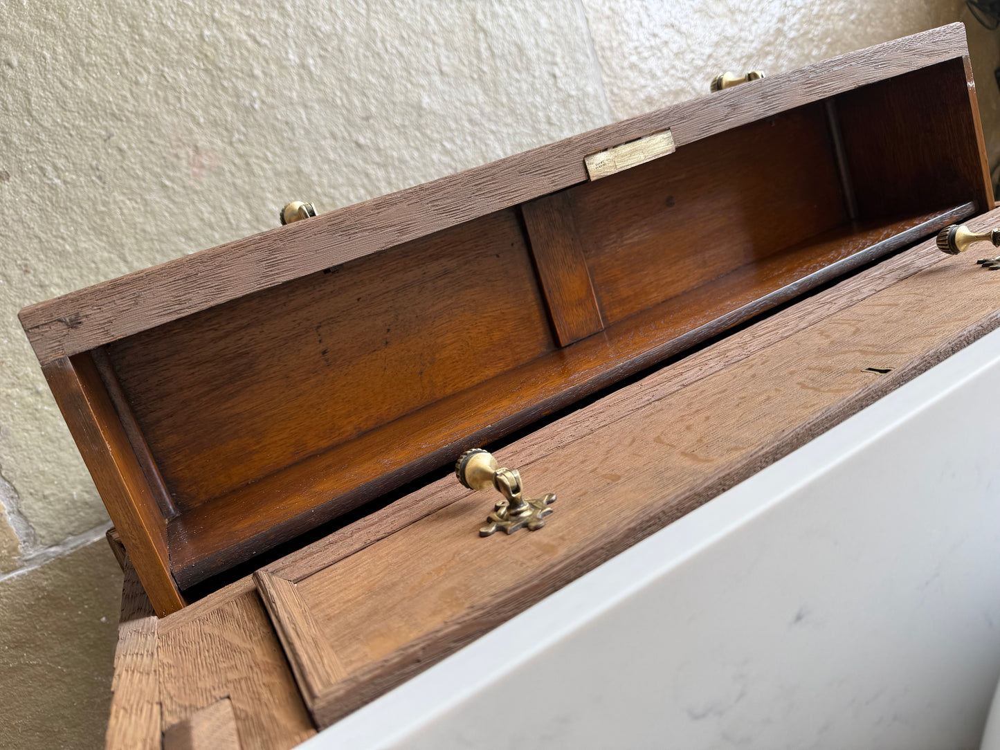 Antique Solid Oak Single Vanity Sink, Carrara Quartz top, Upstand and basin. (77cm wide)