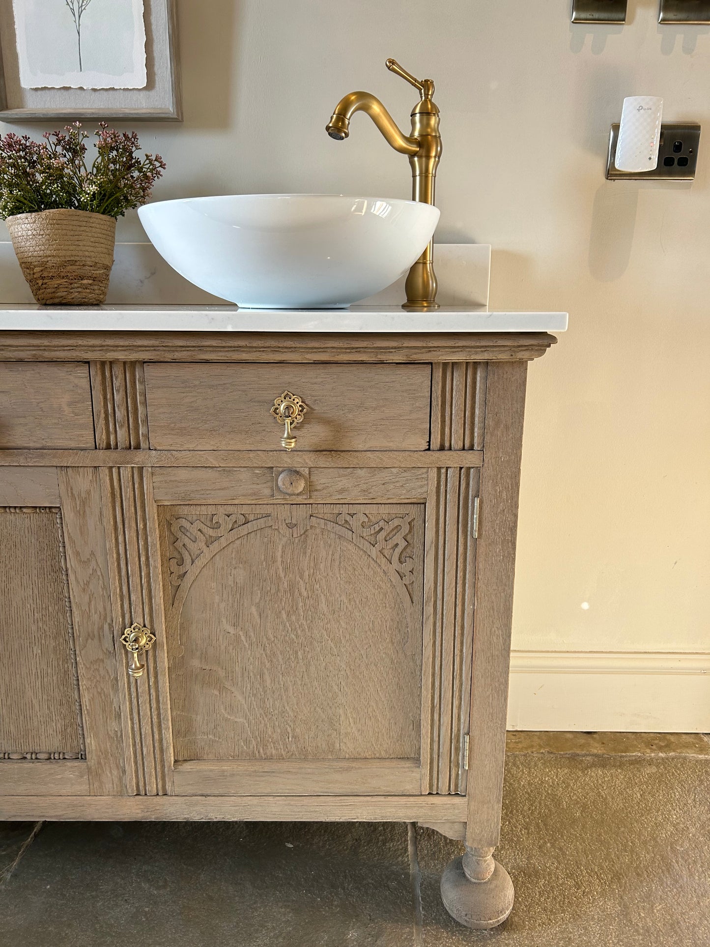 Double Vanity Sink in a light oak with quartz top, Upstand and basins. 140cm wide.