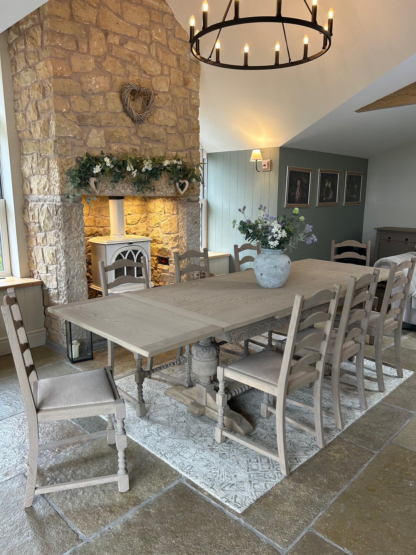 Extra large Extending Weathered Oak 6 Seater Dining Set.