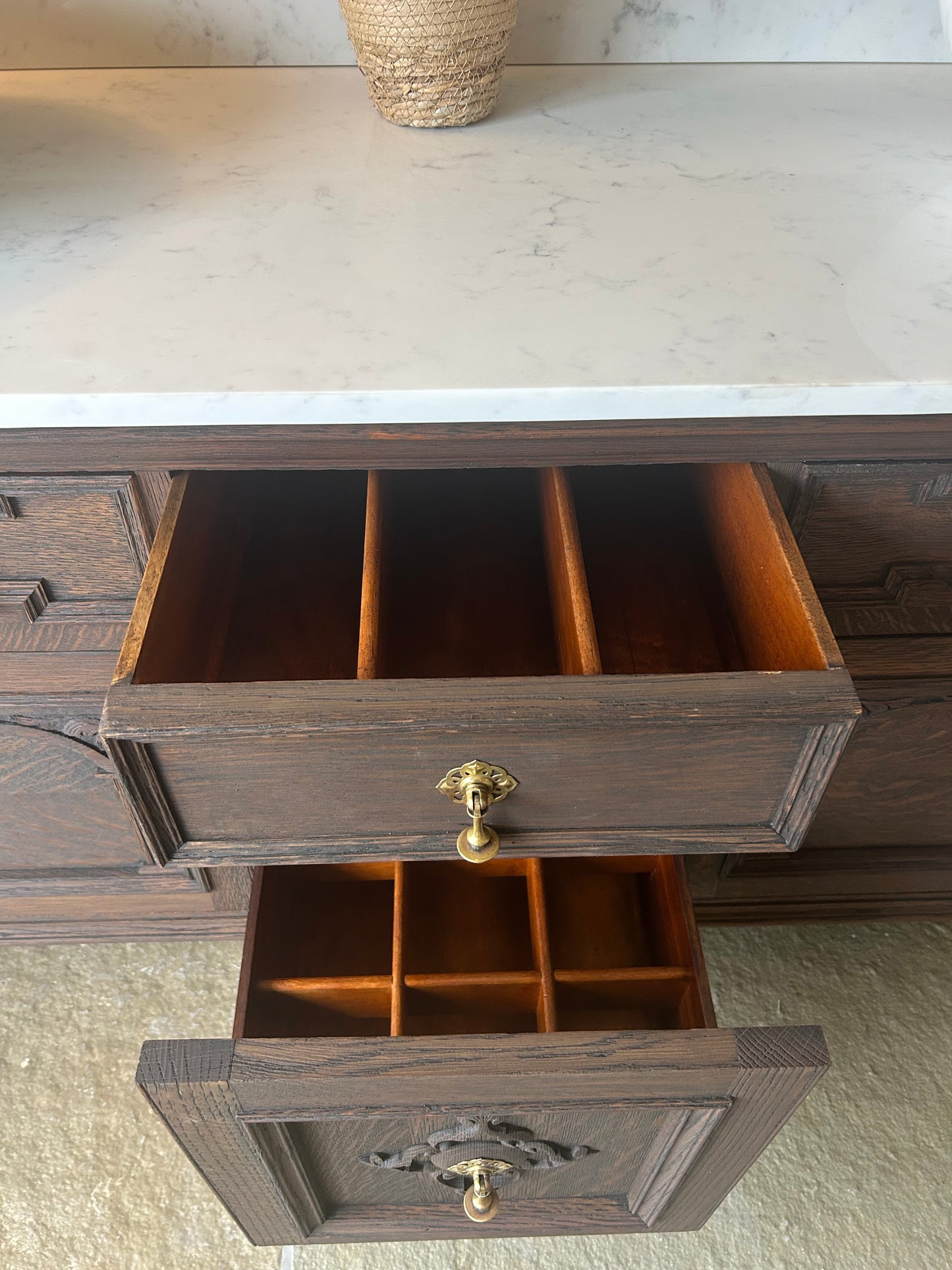 Large Vintage Double Vanity Sink 185cm in Dark Oak, Quartz top, Upstand and Basins