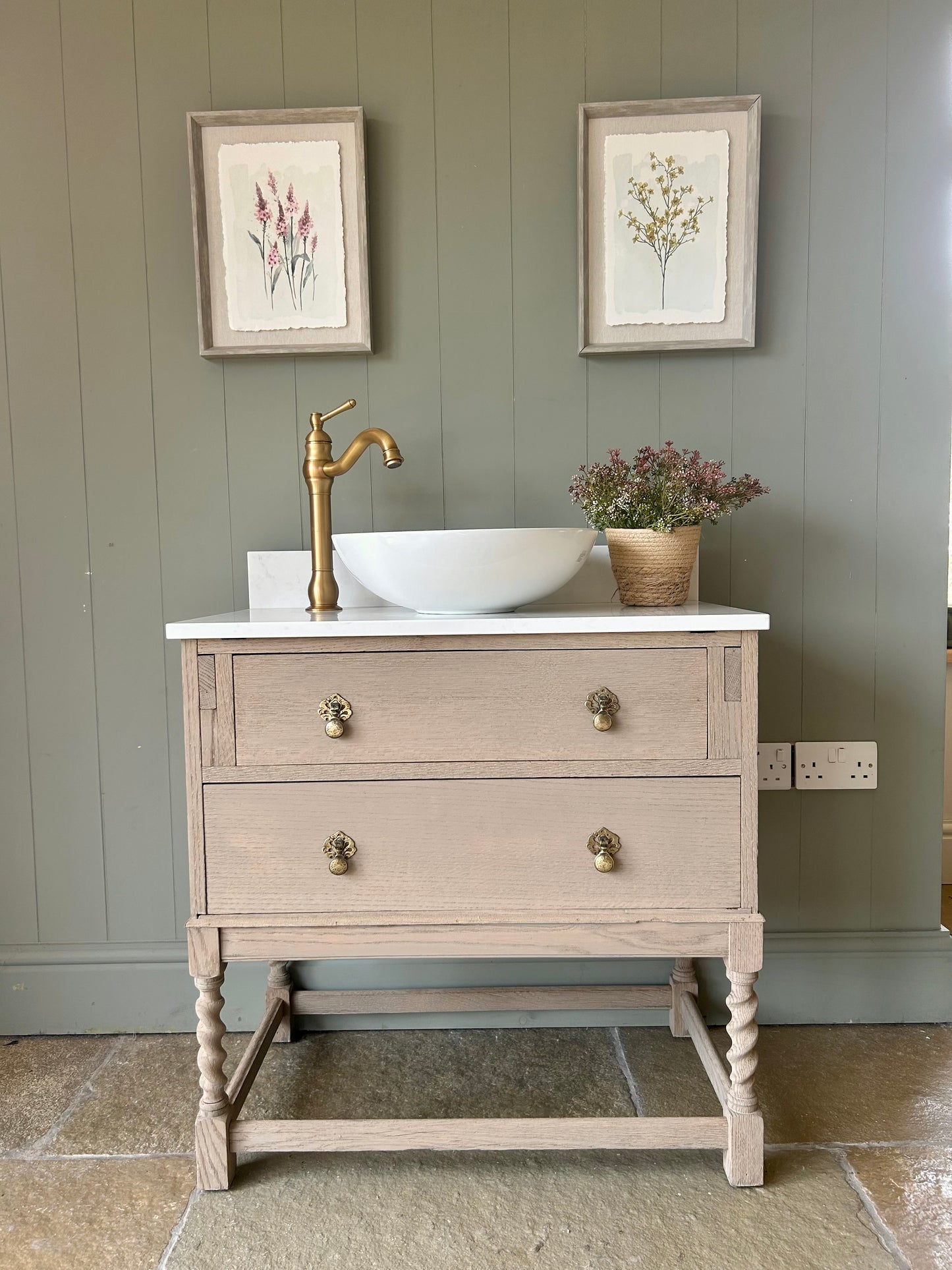 Solid Oak Vanity Sink with Quartz top, Upstand and basin 79cm wide