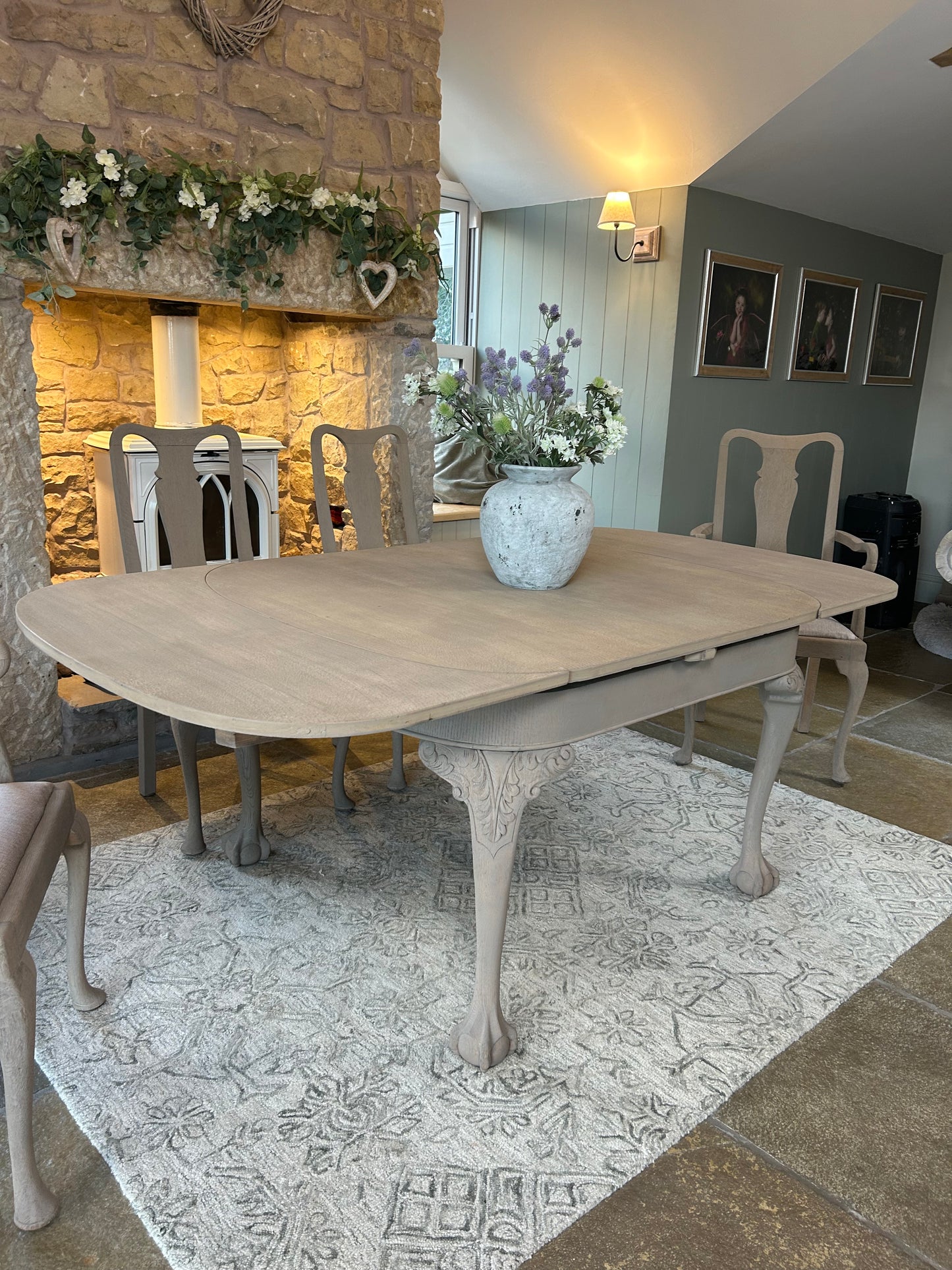 Vintage Oak 6 Seater Dining Set With Claw Foot