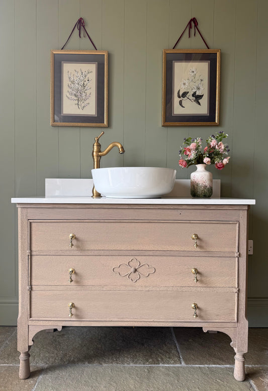 Light Oak Single Vanity Sink,  Quartz top, Upstand and basin (100.5cm wide)