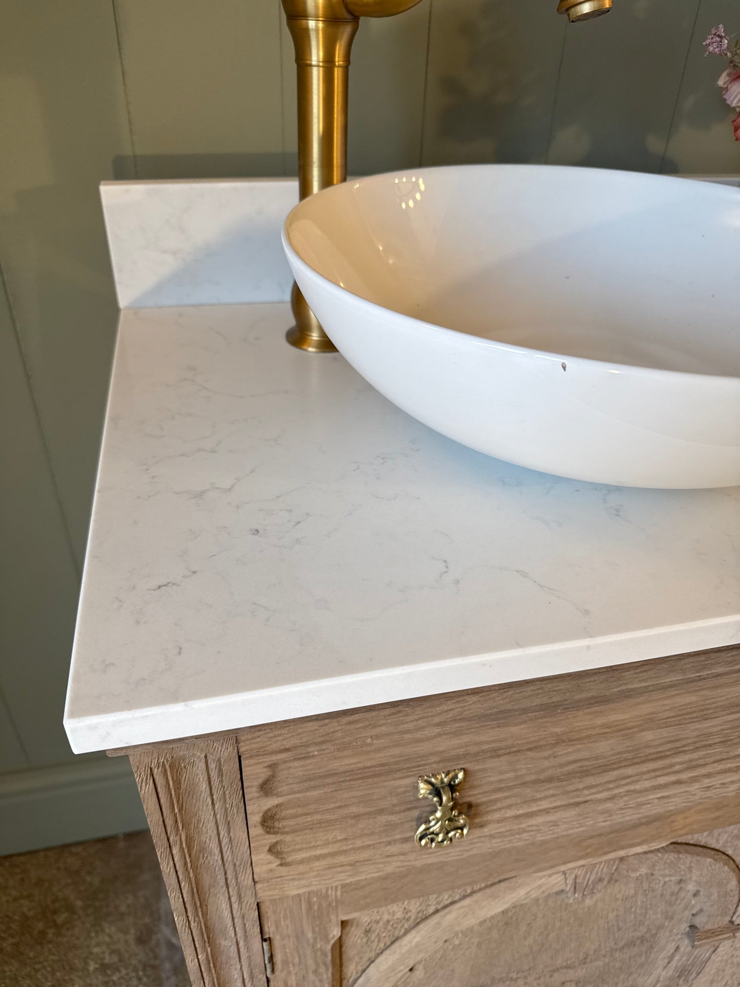 Oak Double Vanity Sink, Quartz top, two basins and Upstand. (124cm wide)