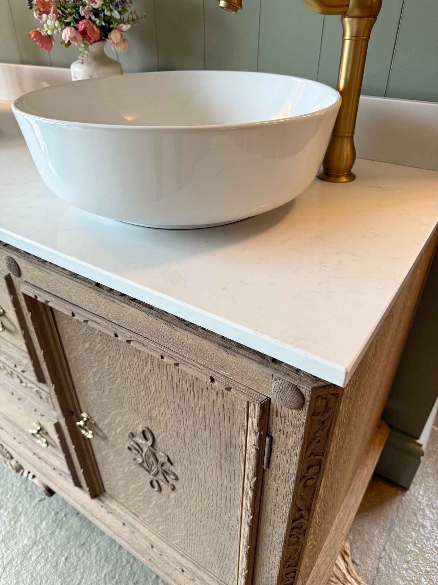 Pretty Solid Oak Double Vanity Sink Unit finished in a light weathered oak, Carrara Quartz top, Upstand and two basins. ( 148cm wide)