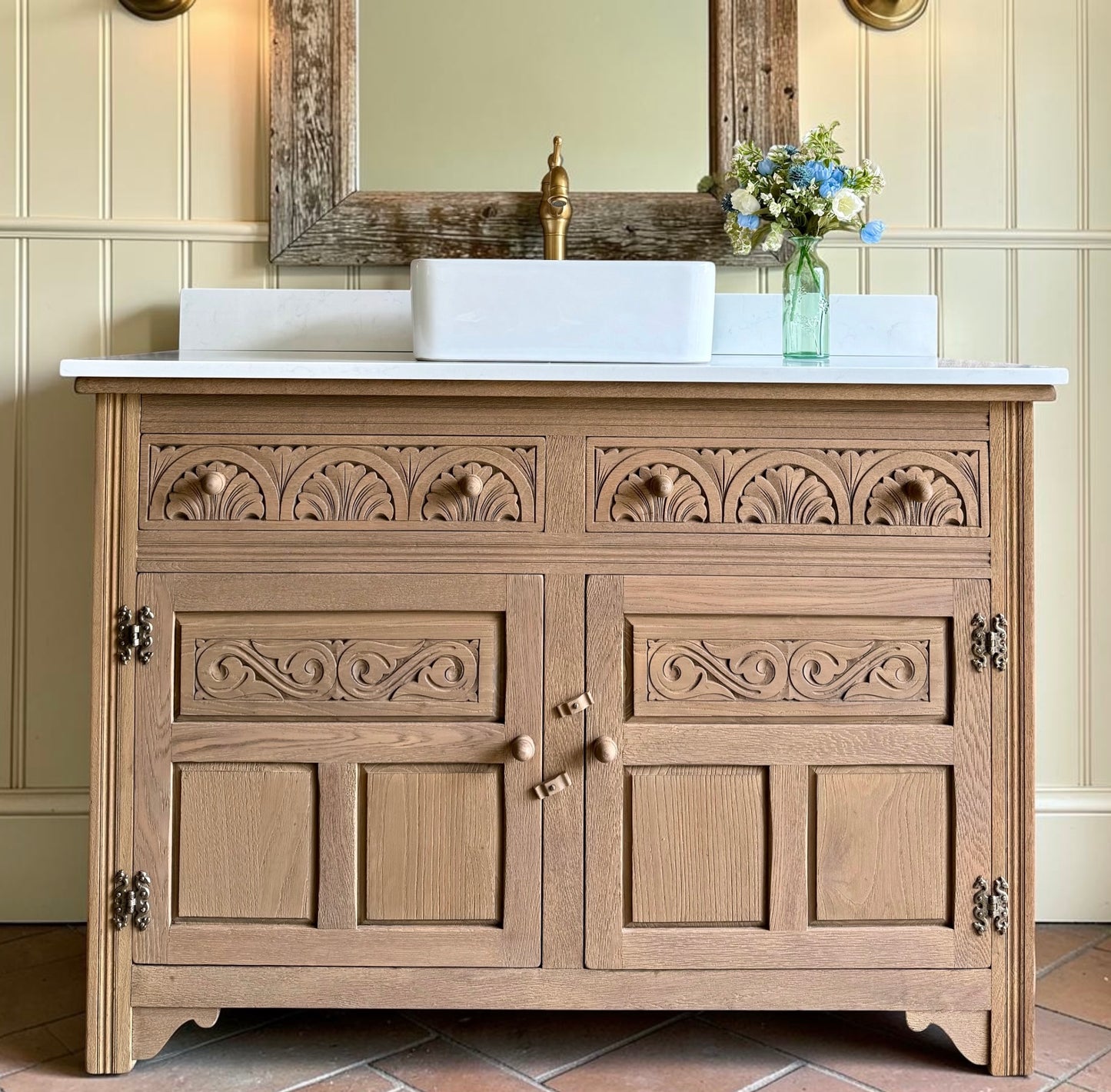 Vintage Vanity Sink Unit, Carrara Quartz Top, Upstand and Basin. (124cm wide)