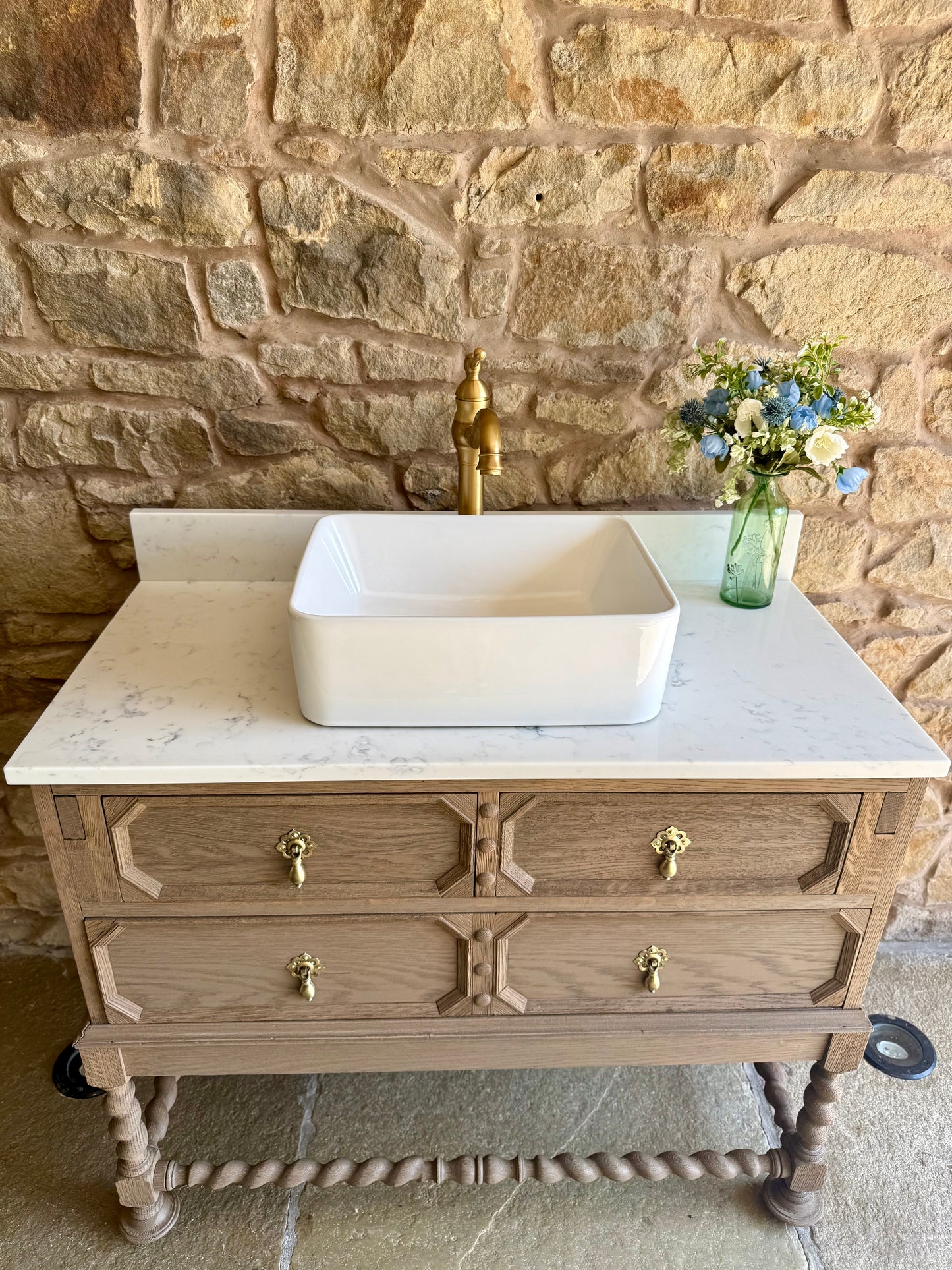 Vintage Oak Vanity Sink Unit, Quartz Top, Upstand and Basin (94cm wide)