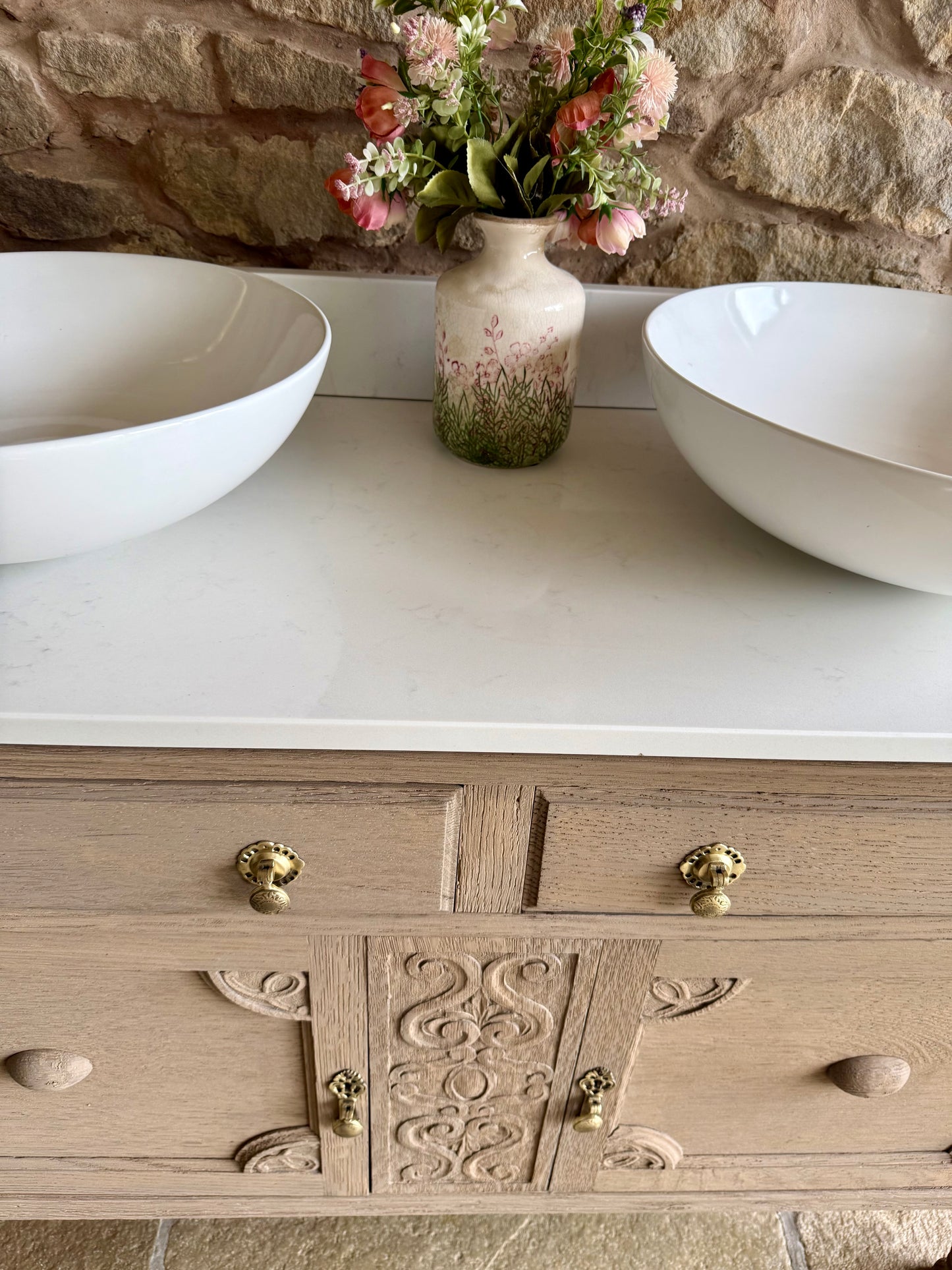 Vintage Light Oak Double Vanity Sink Unit, Carrara Quartz Top, Upstand and Basins (121cm wide)