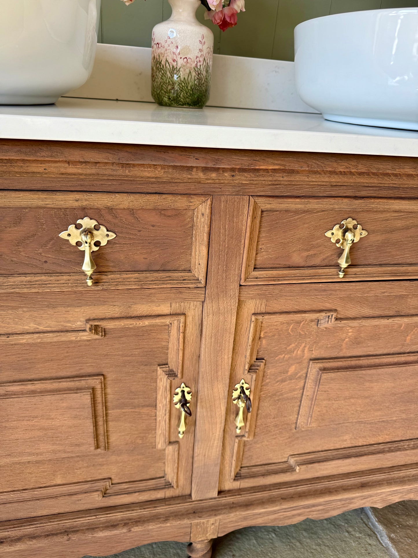 Vintage Oak Double Vanity Sink, Quartz top, Upstand and two basins. (153cm wide)
