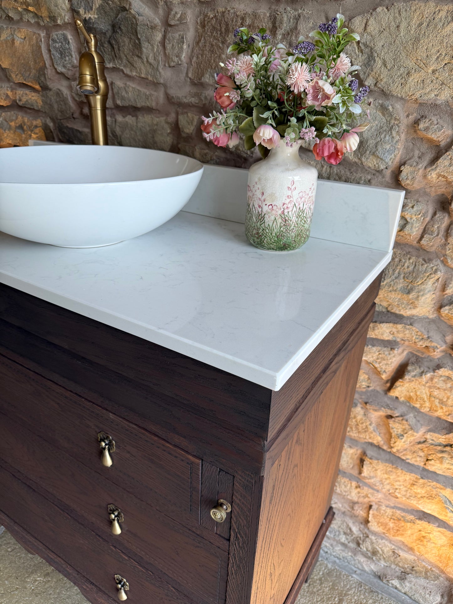Vintage Solid Oak Vanity Sink Unit, Carrara Quartz Top, Upstand and Basin (94cm wide)