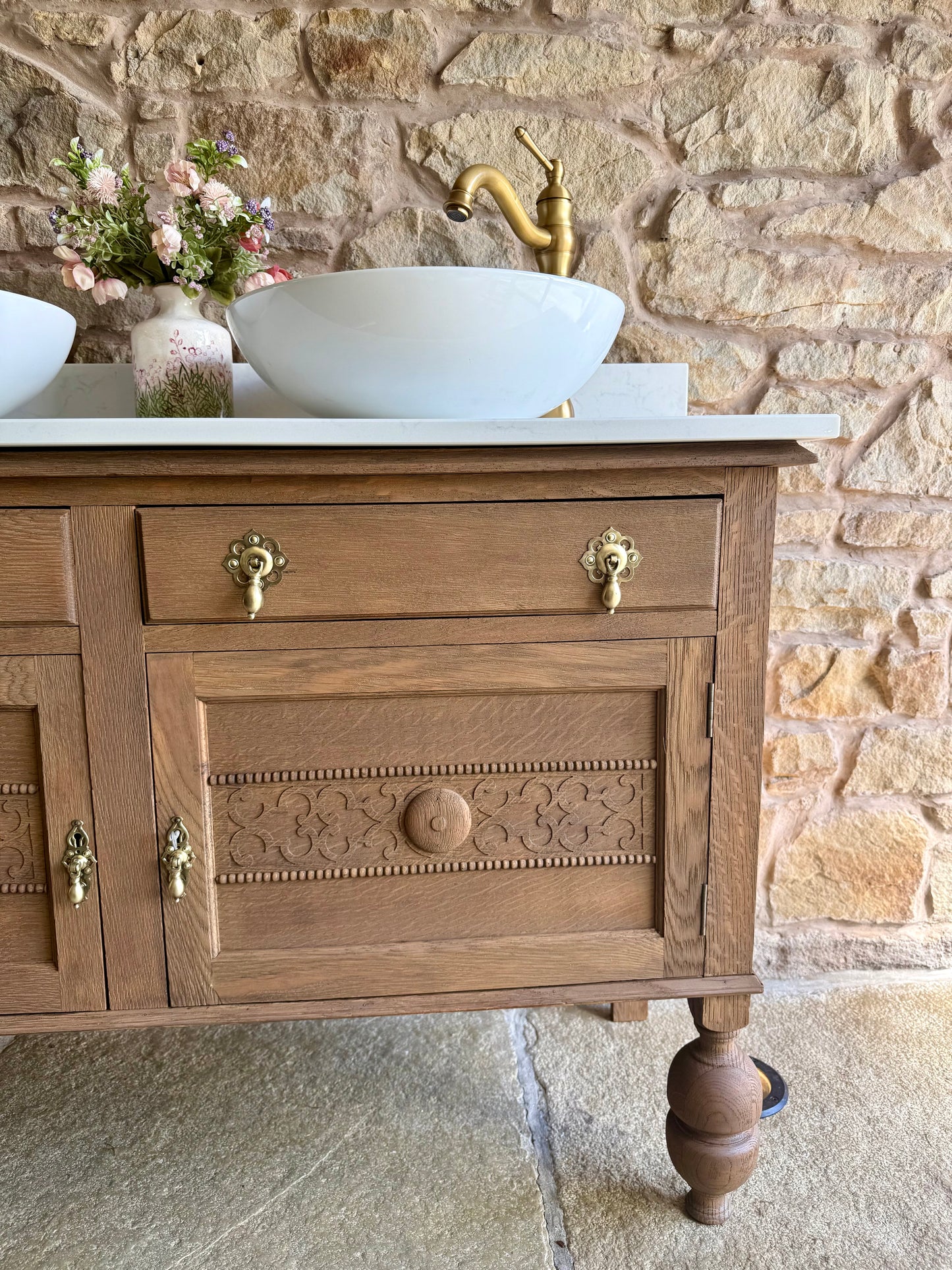 Pretty Vintage Double or Single vanity Sink Unit,  Quartz top, Upstand and Two Basins. (124cm wide)