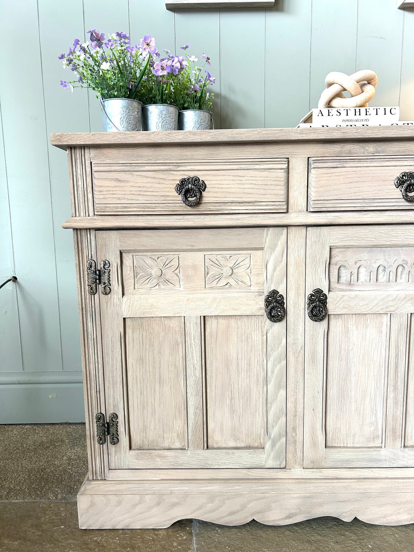 Medium Sideboard in Weathered Oak