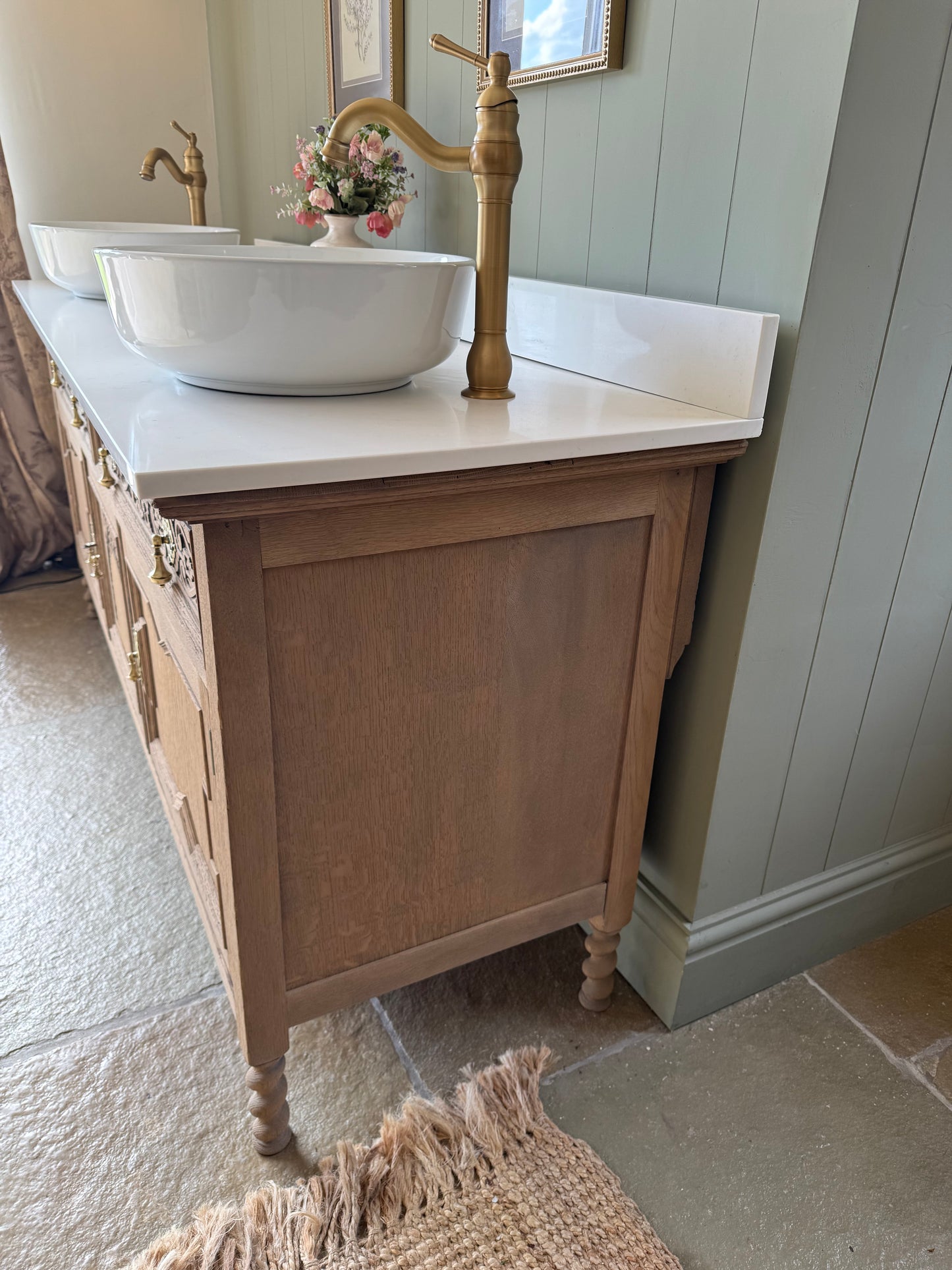Large Double Vanity Sink, Quartz top, Upstand and two basins (186cm wide)